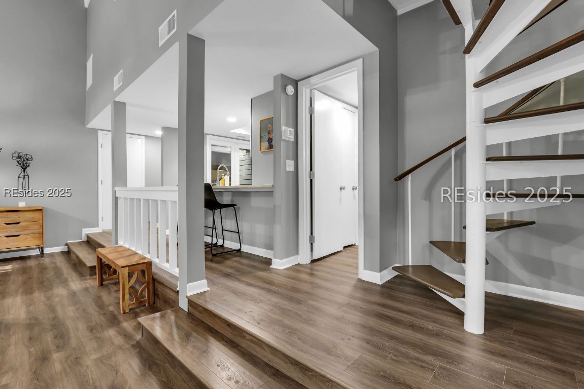 20 Queens Folly Road Unit: 1782