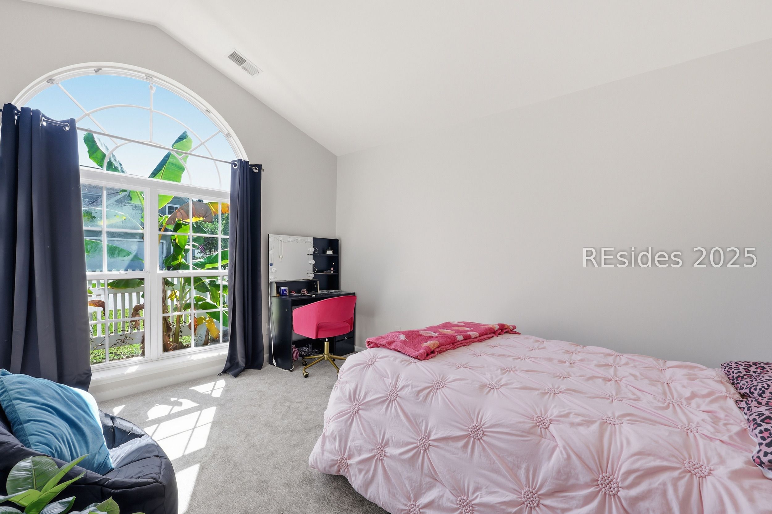 11 Savannah Oak Drive