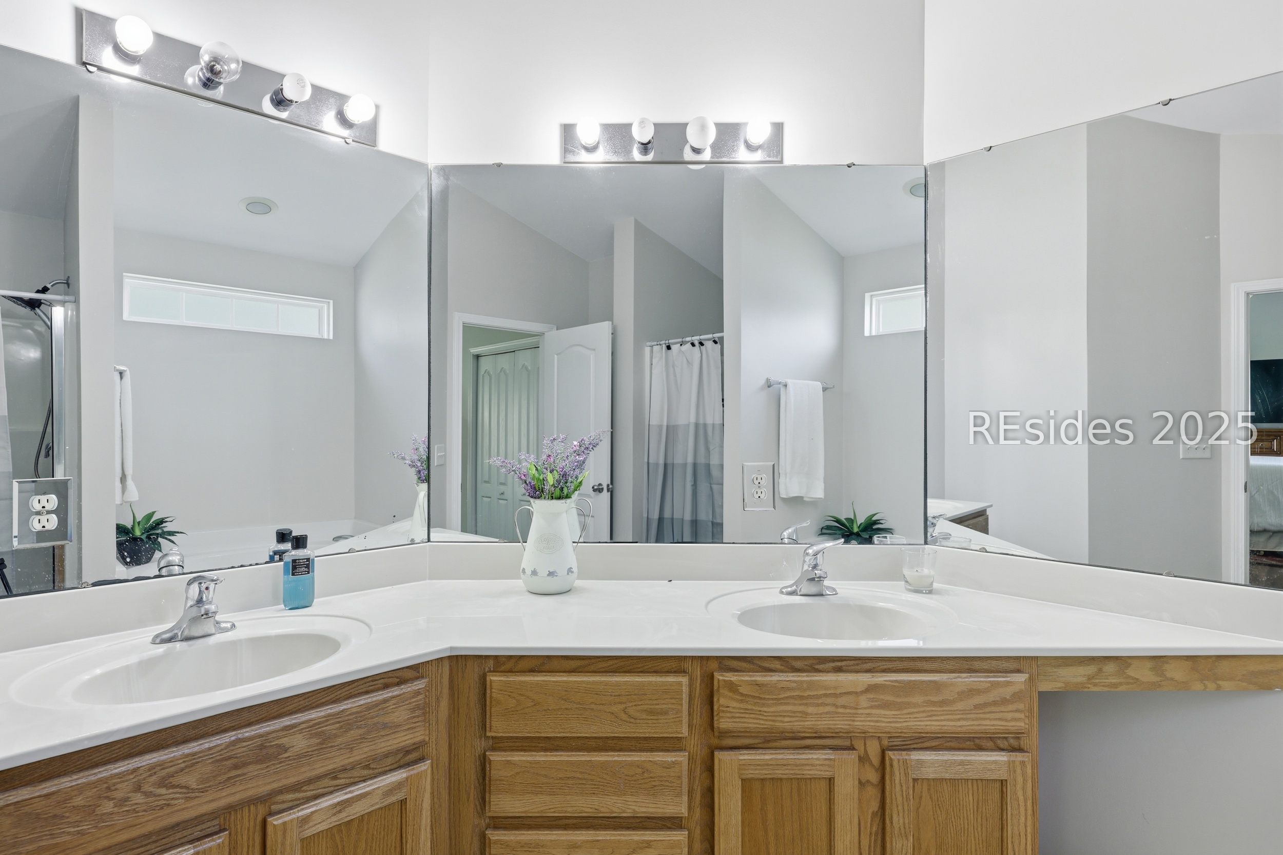 11 Savannah Oak Drive