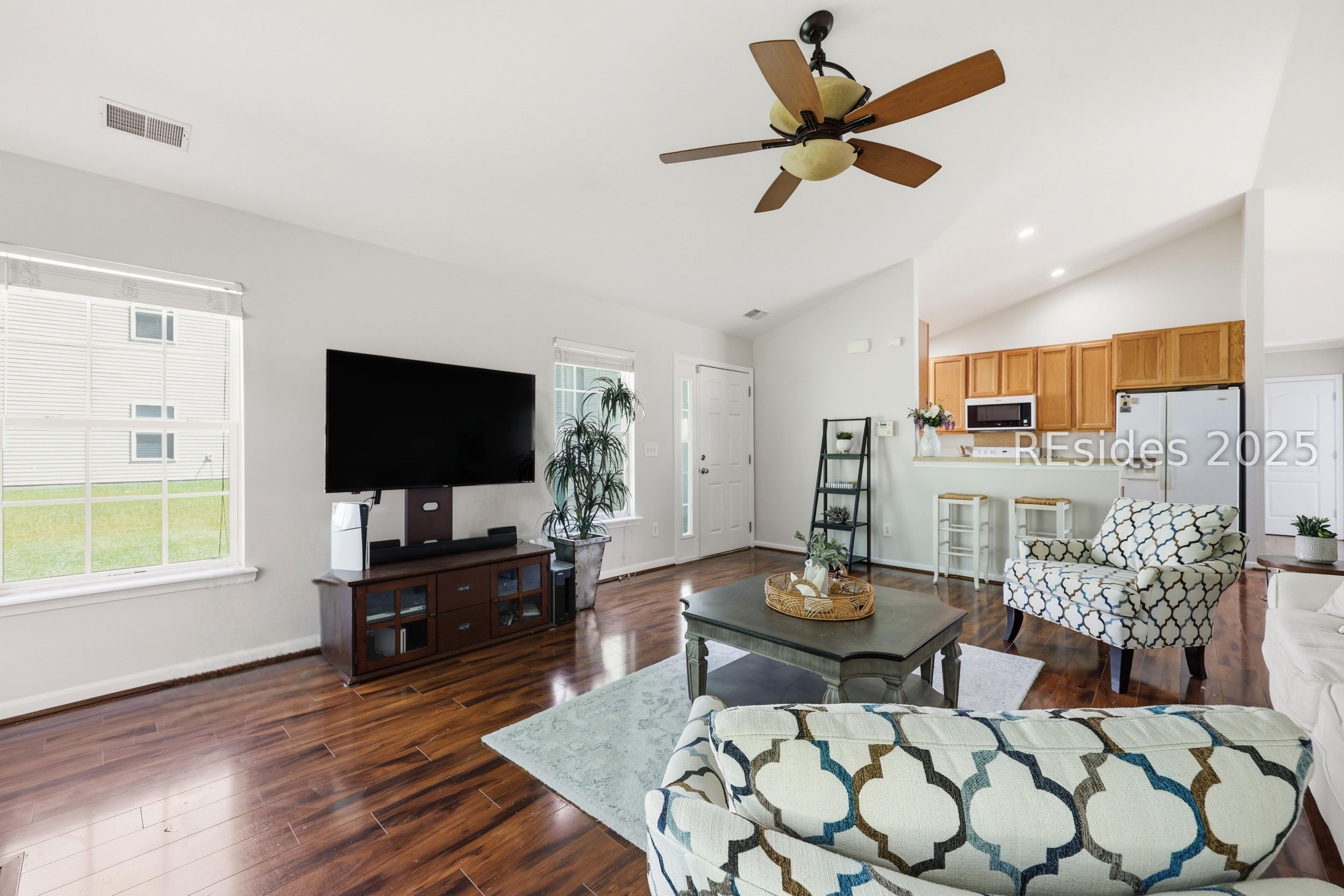 11 Savannah Oak Drive