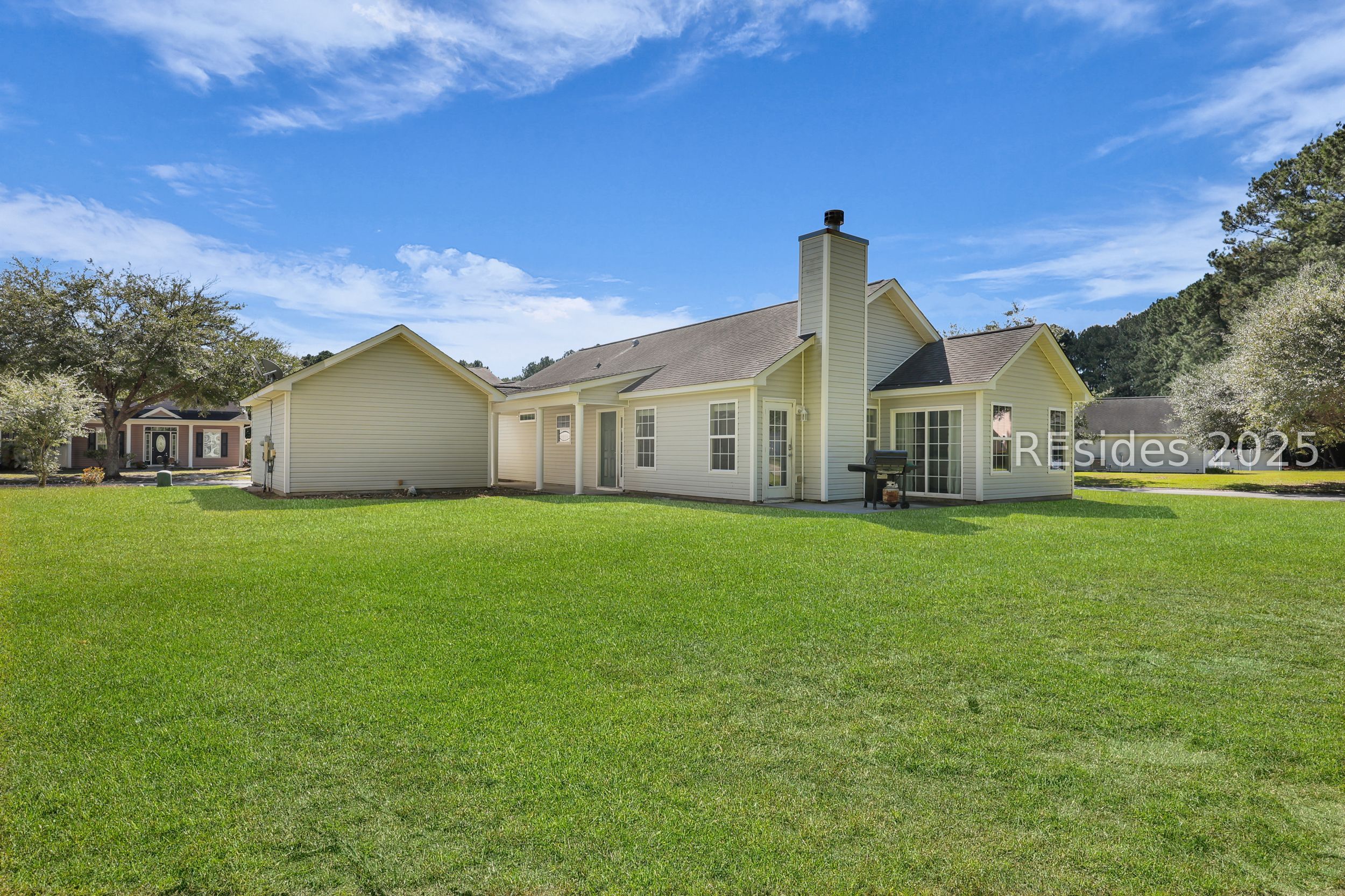 11 Savannah Oak Drive