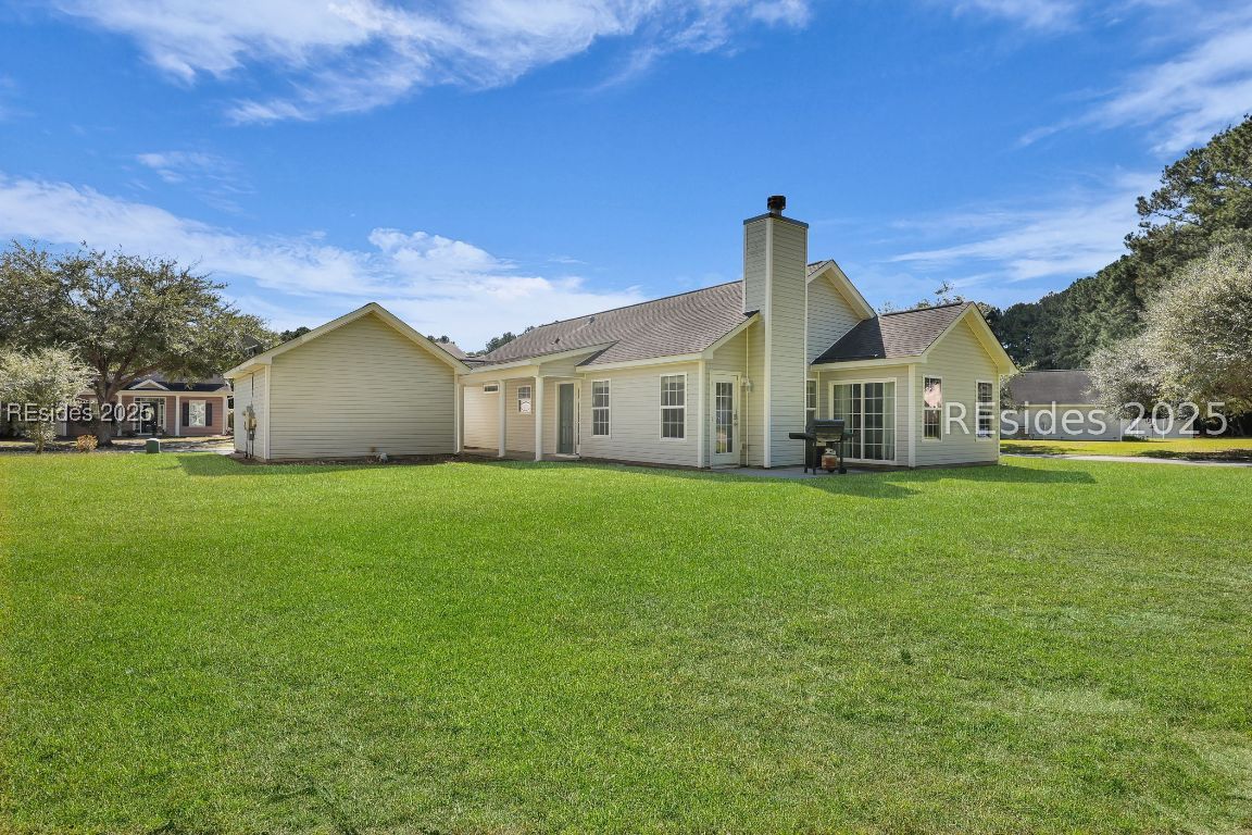 11 Savannah Oak Drive