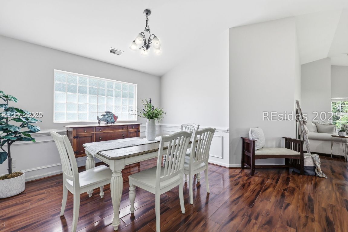 11 Savannah Oak Drive