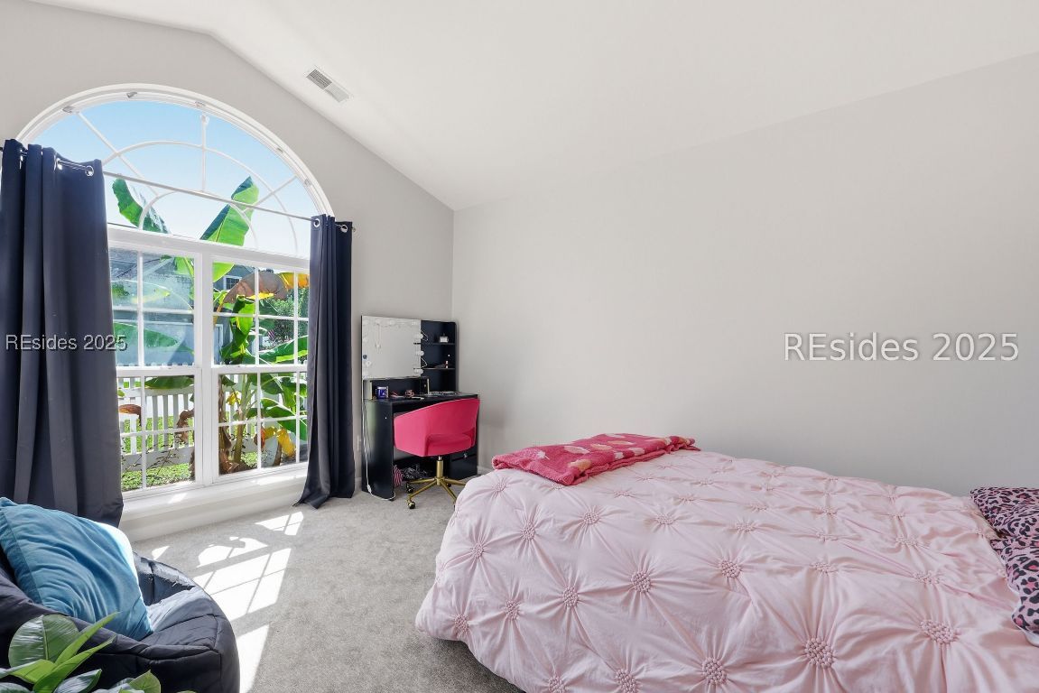 11 Savannah Oak Drive