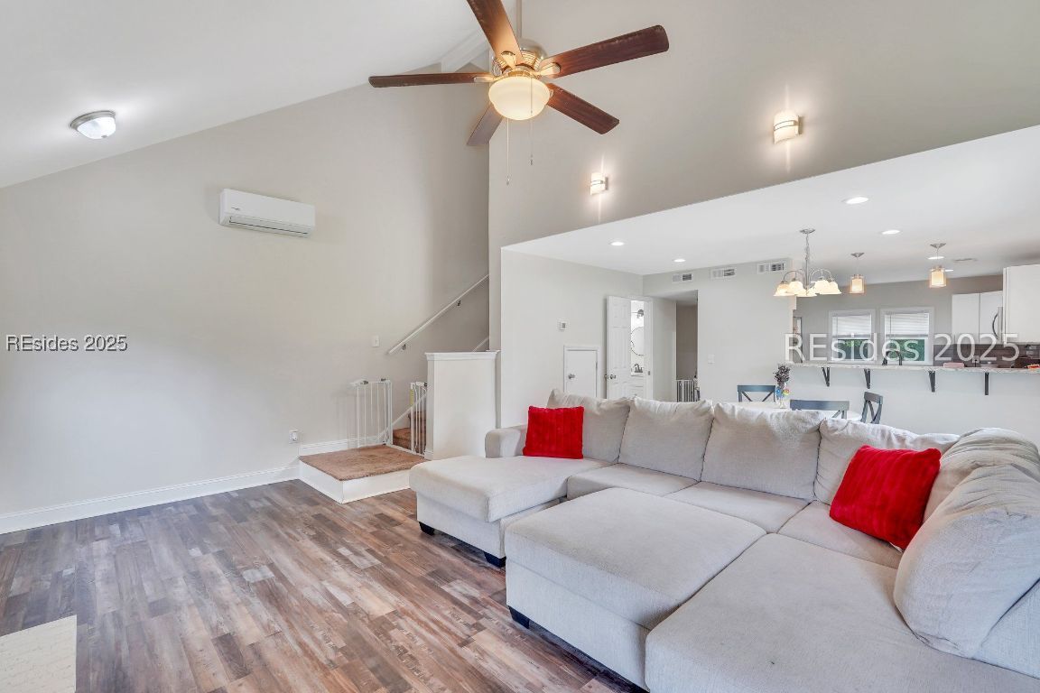 715 Sunset Circle