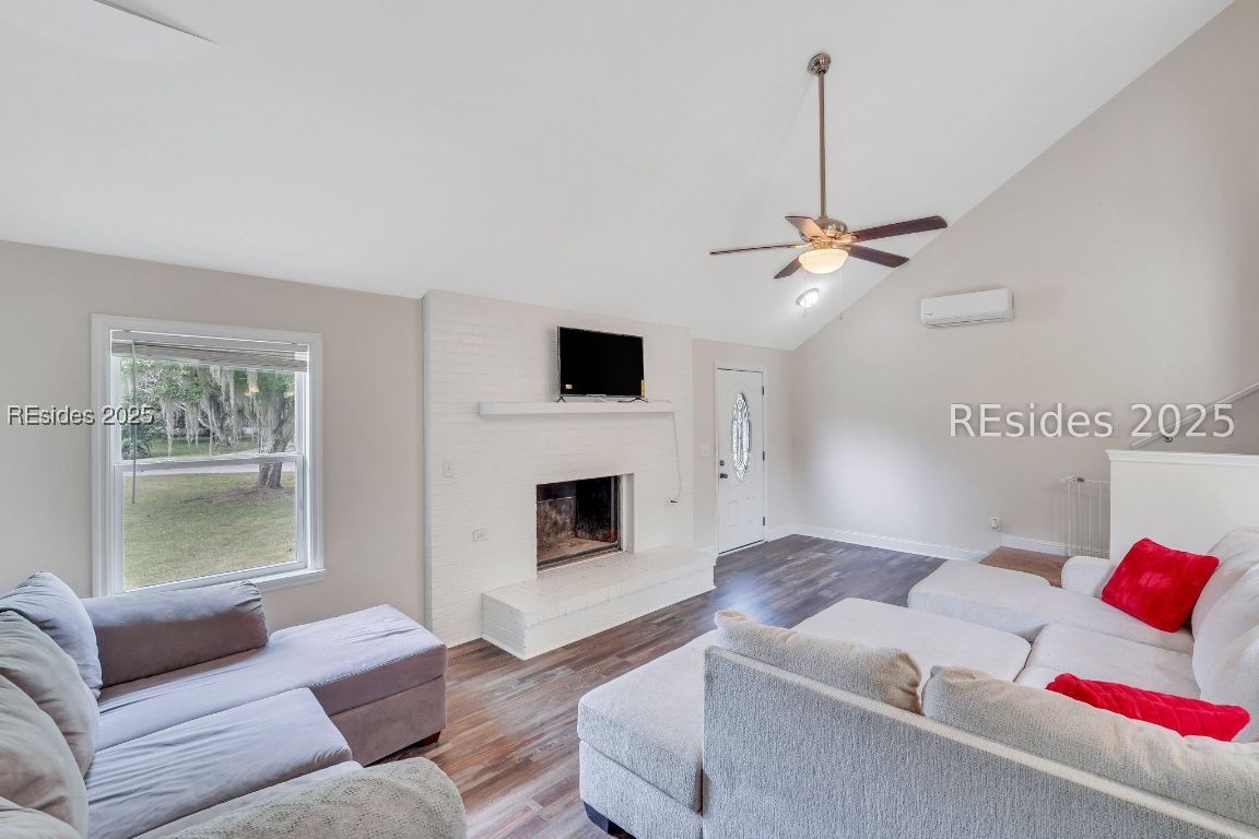 715 Sunset Circle