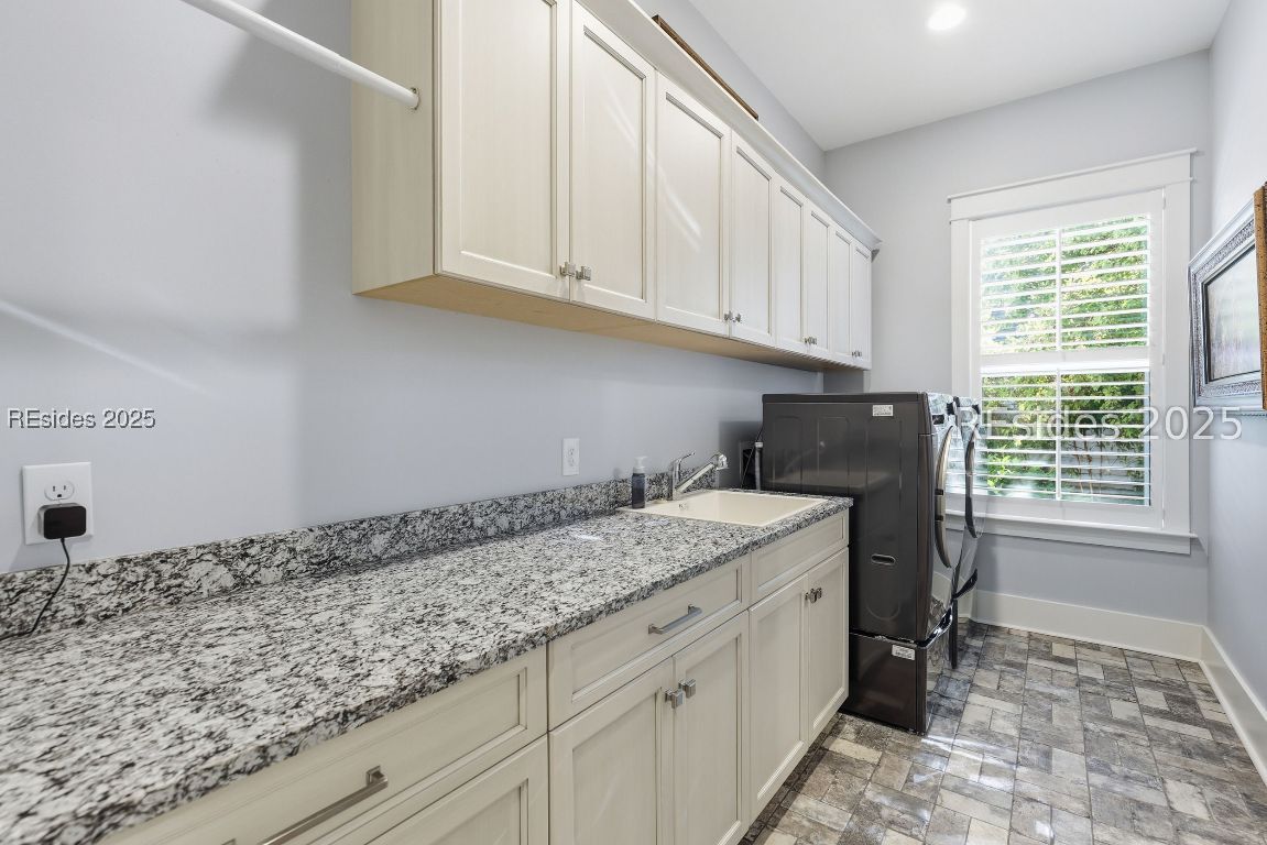 467 Hampton Lake Drive