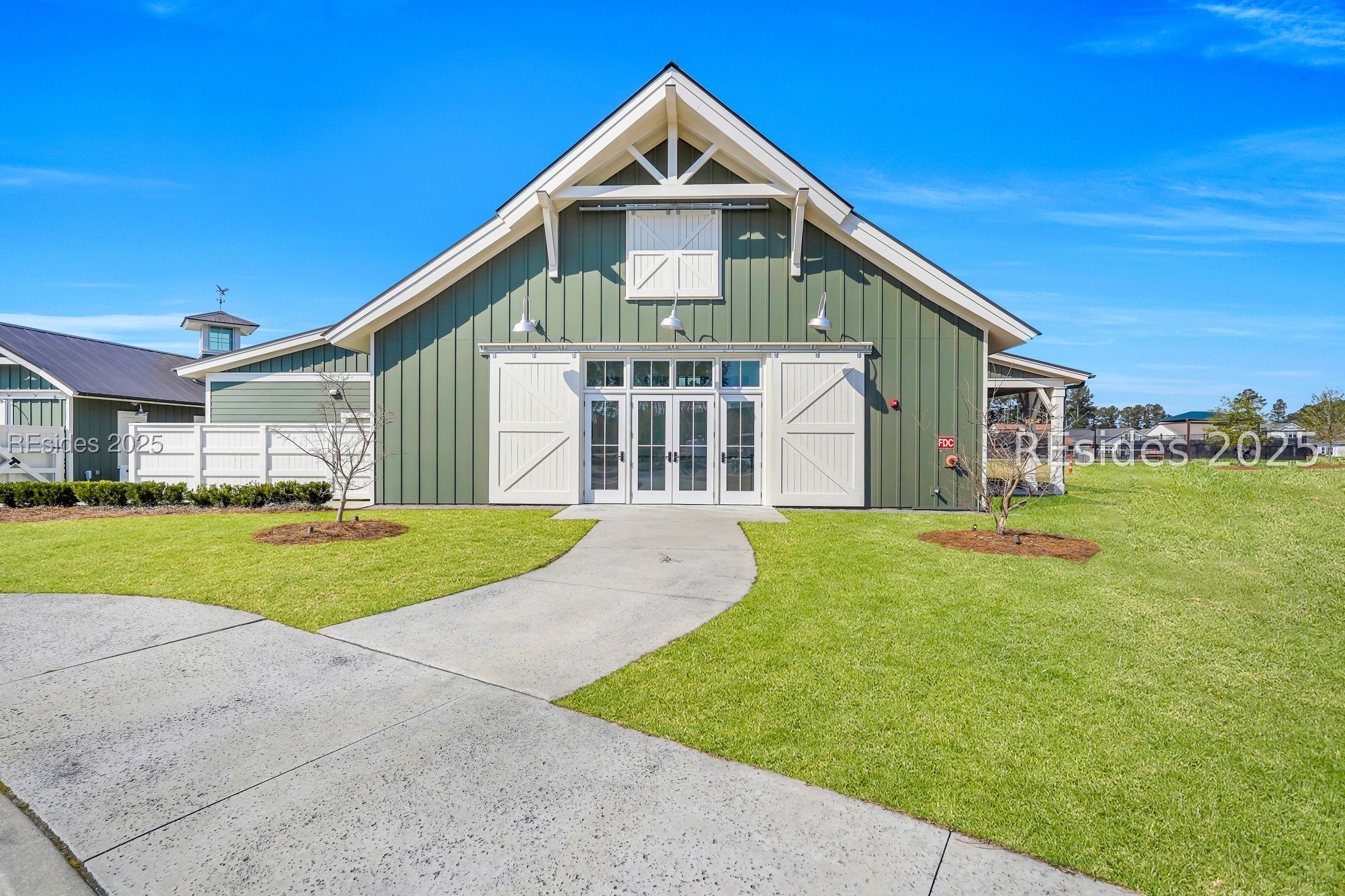467 Hampton Lake Drive
