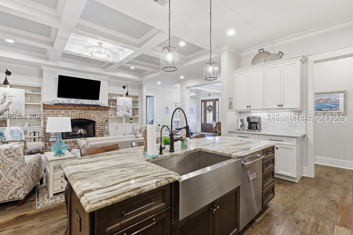 467 Hampton Lake Drive