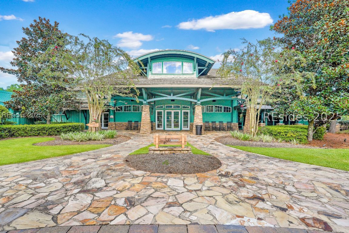 467 Hampton Lake Drive