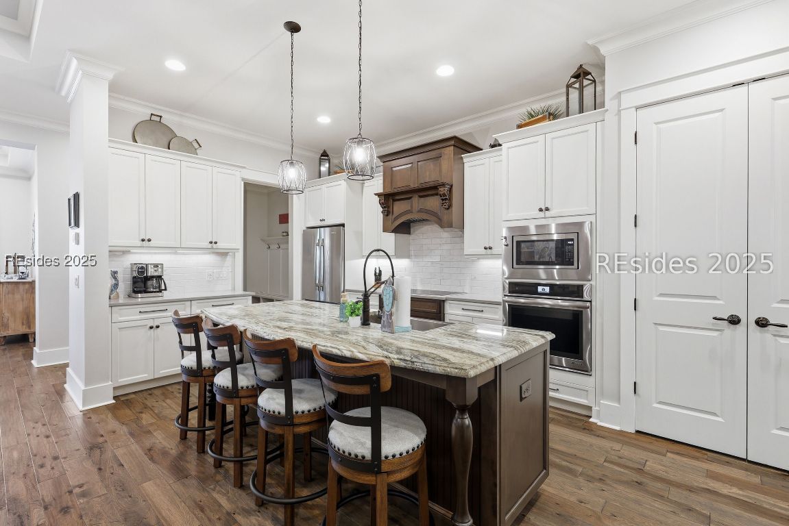 467 Hampton Lake Drive