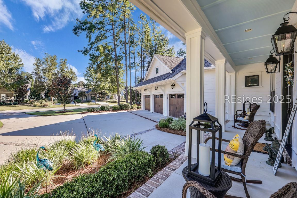 467 Hampton Lake Drive