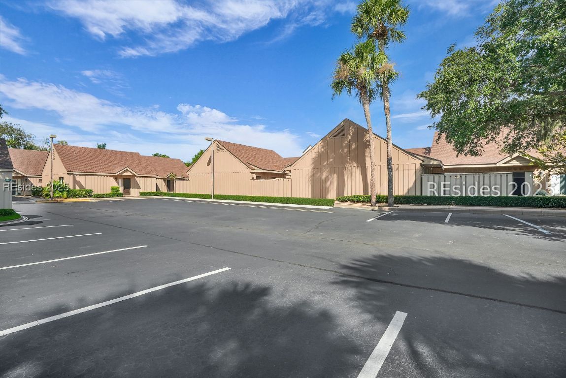 45 Queens Folly Road Unit: 666