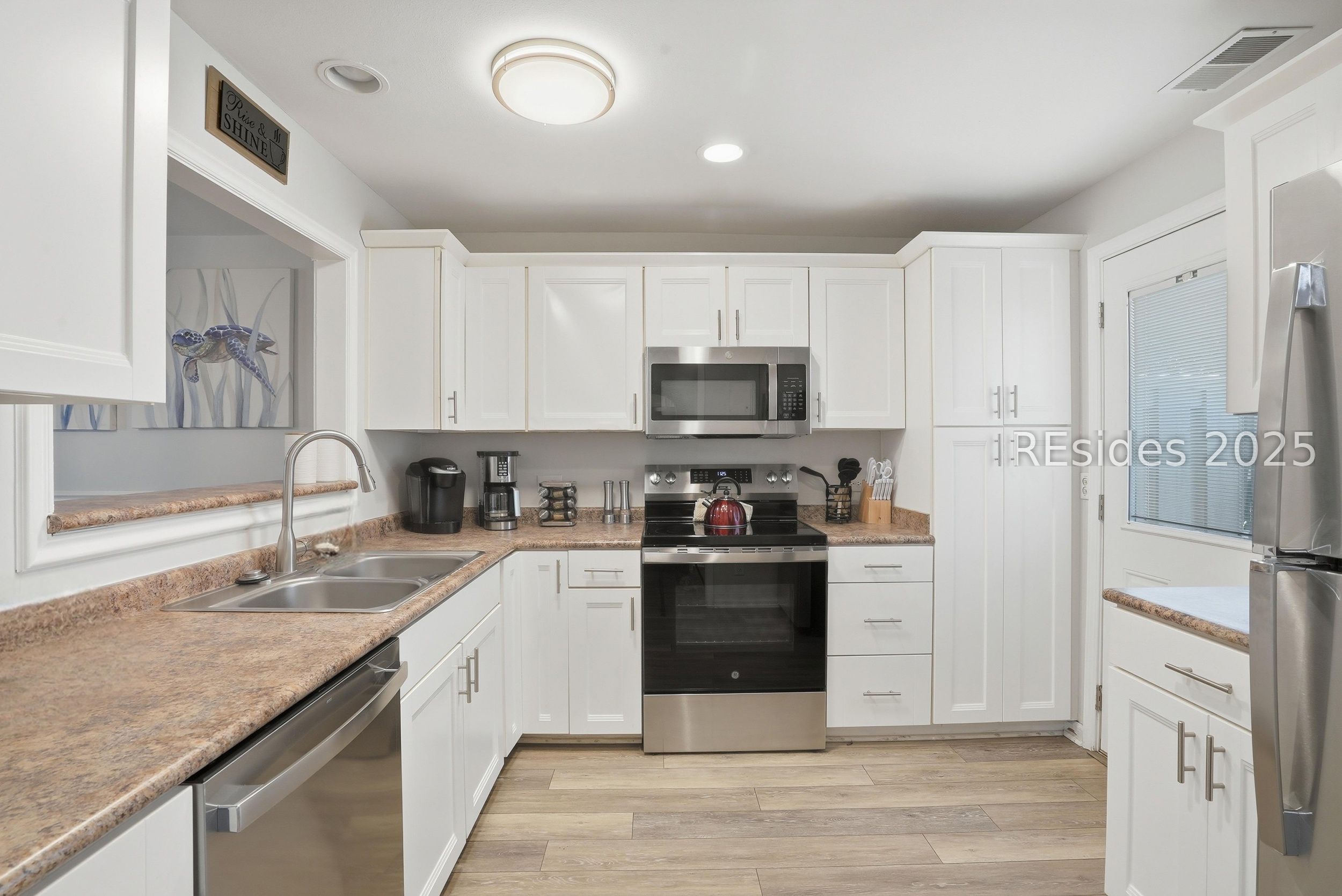 45 Queens Folly Road Unit: 666