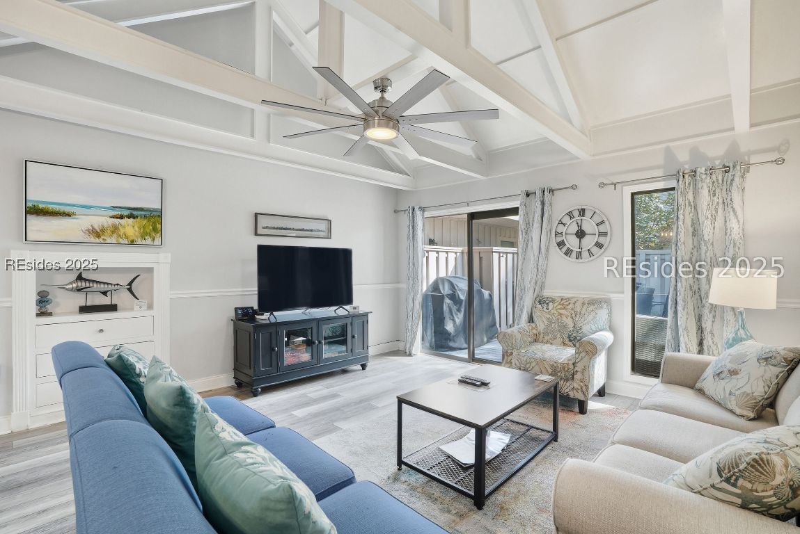 45 Queens Folly Road Unit: 666