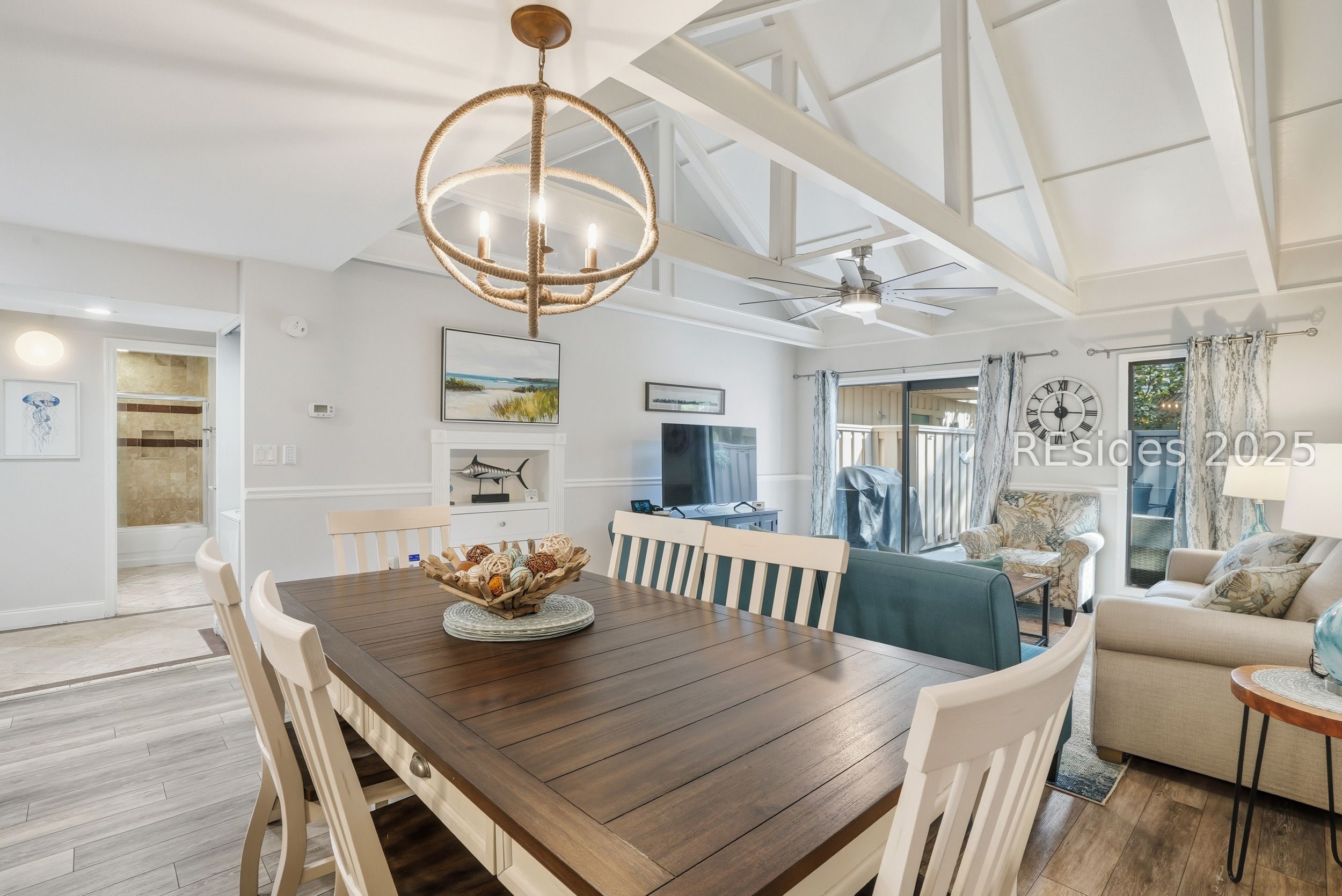 45 Queens Folly Road Unit: 666