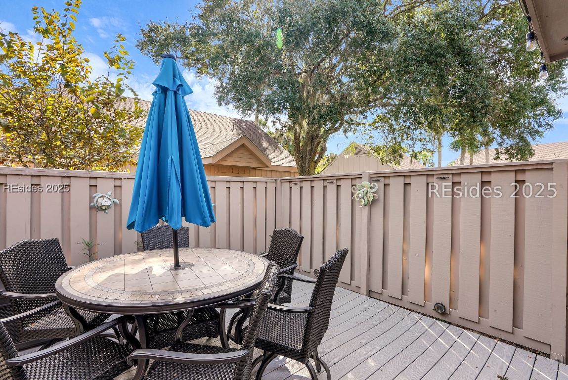 45 Queens Folly Road Unit: 666