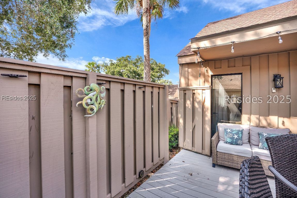 45 Queens Folly Road Unit: 666