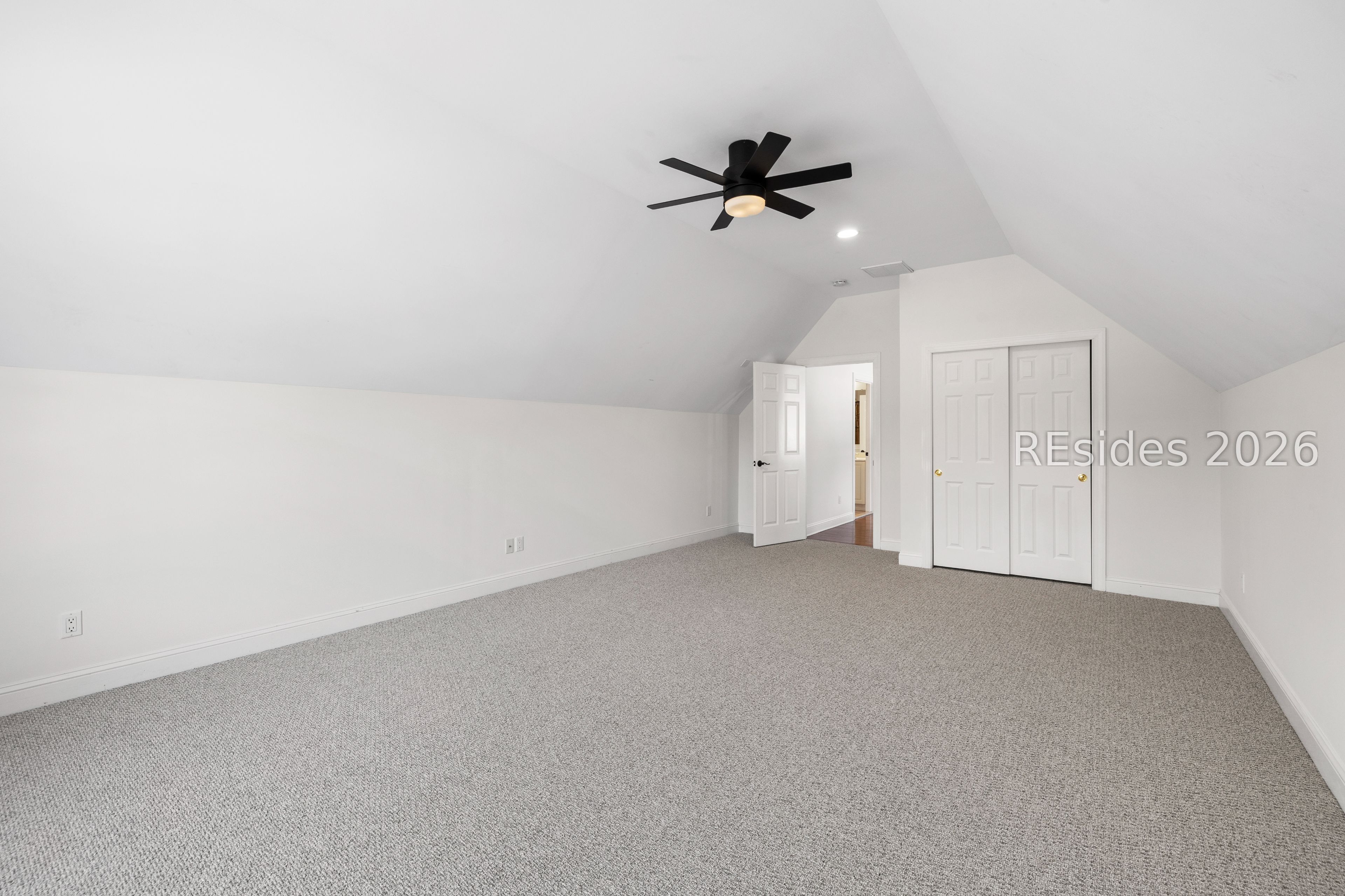 257 Farnsleigh Avenue