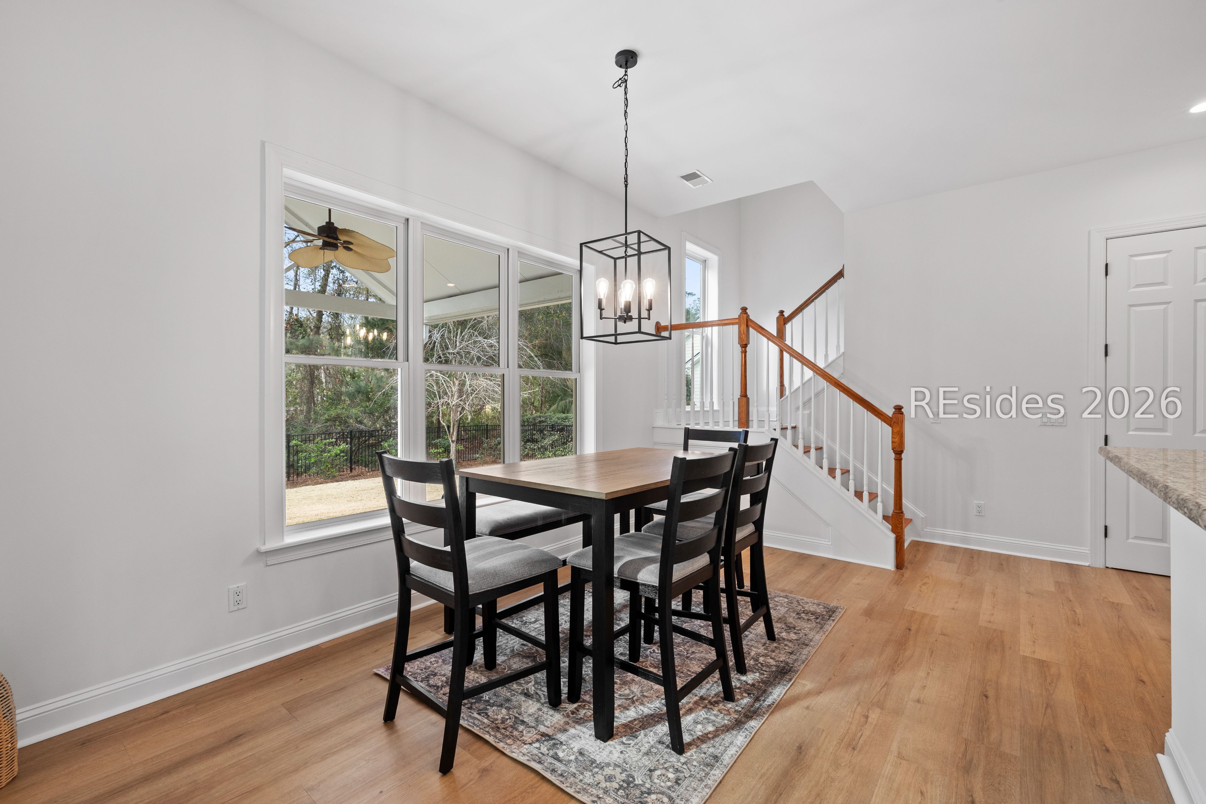 257 Farnsleigh Avenue