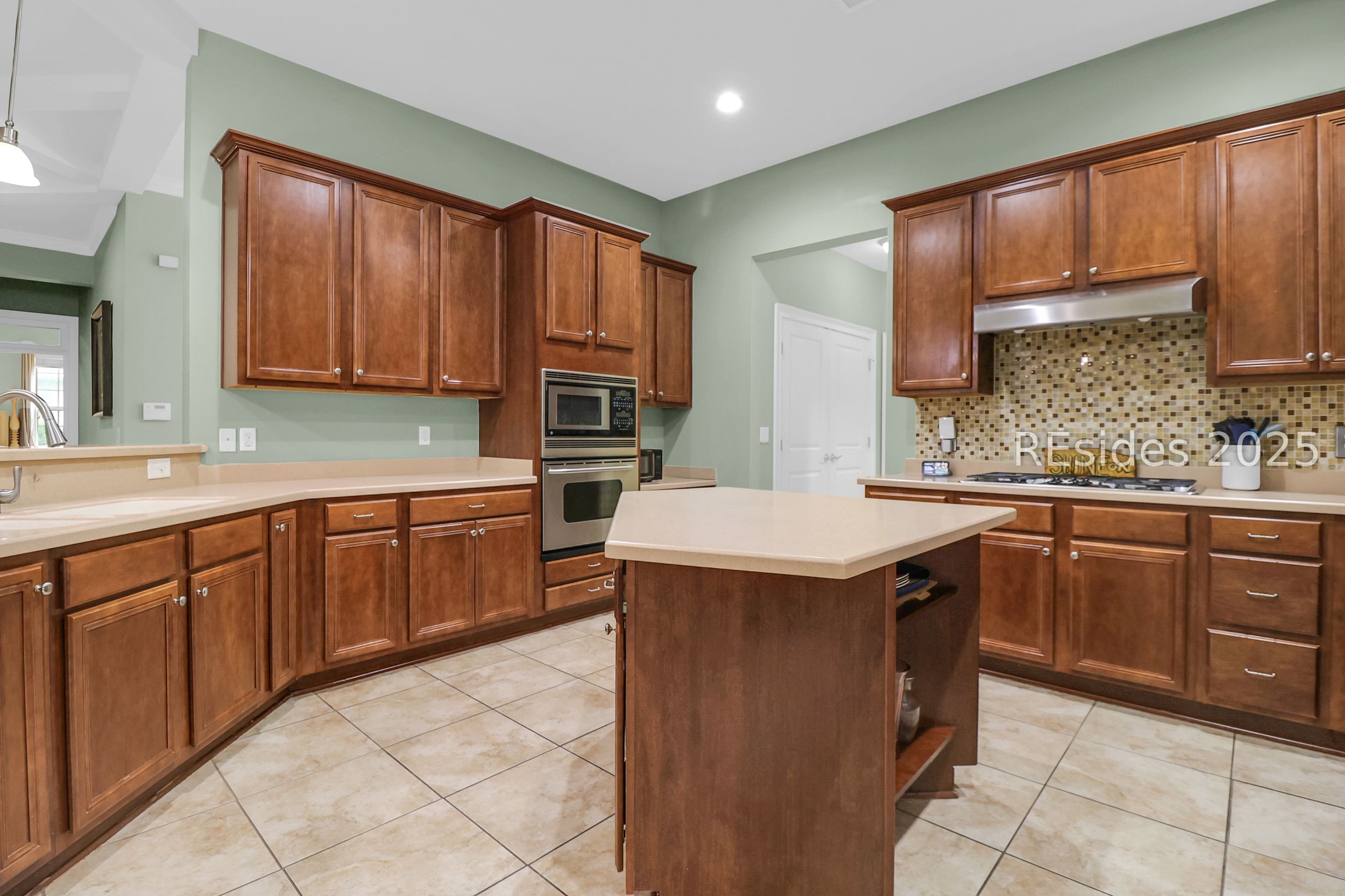 29 Lakes Crossing