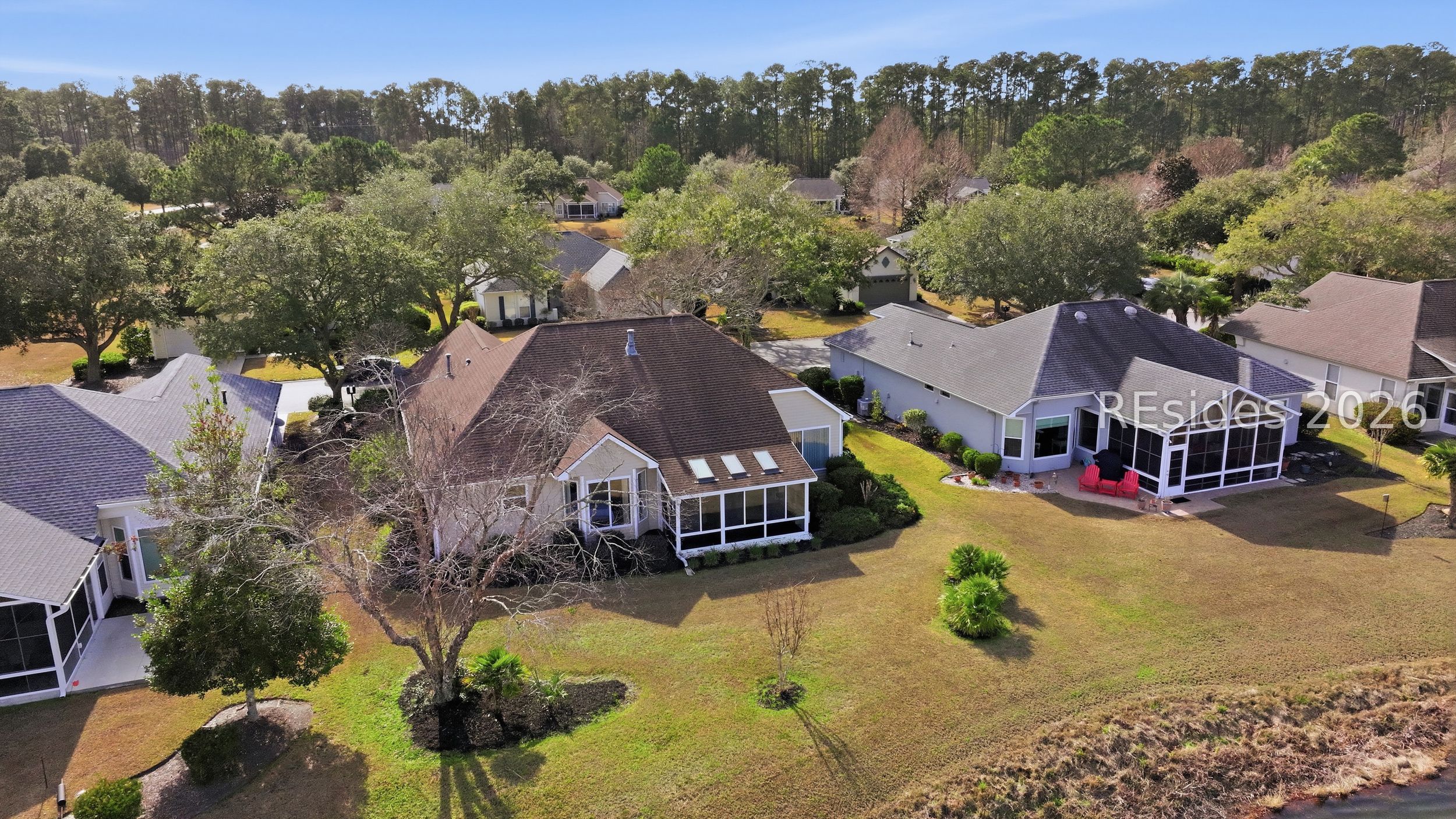 6 Hampton Circle