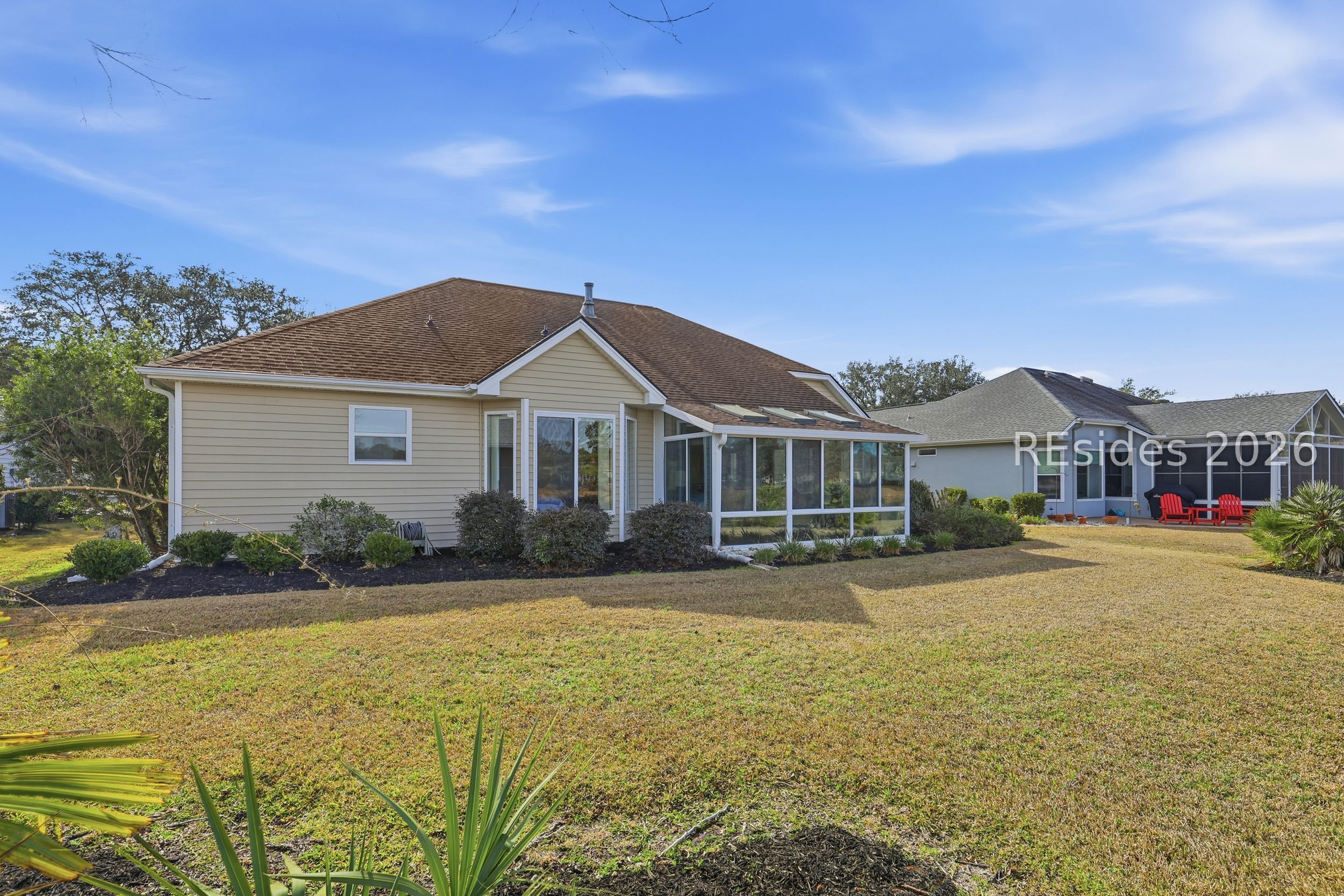 6 Hampton Circle