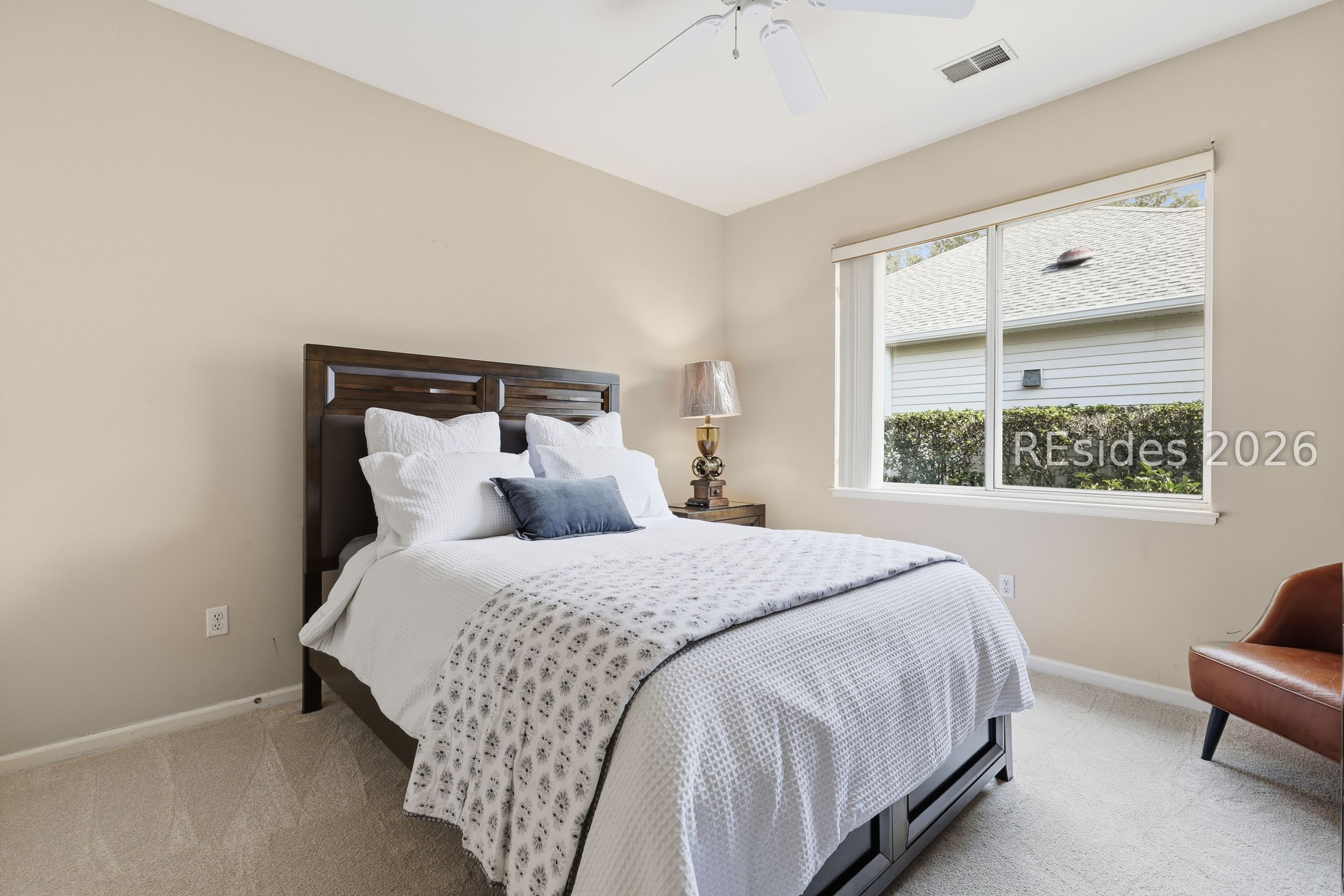 6 Hampton Circle