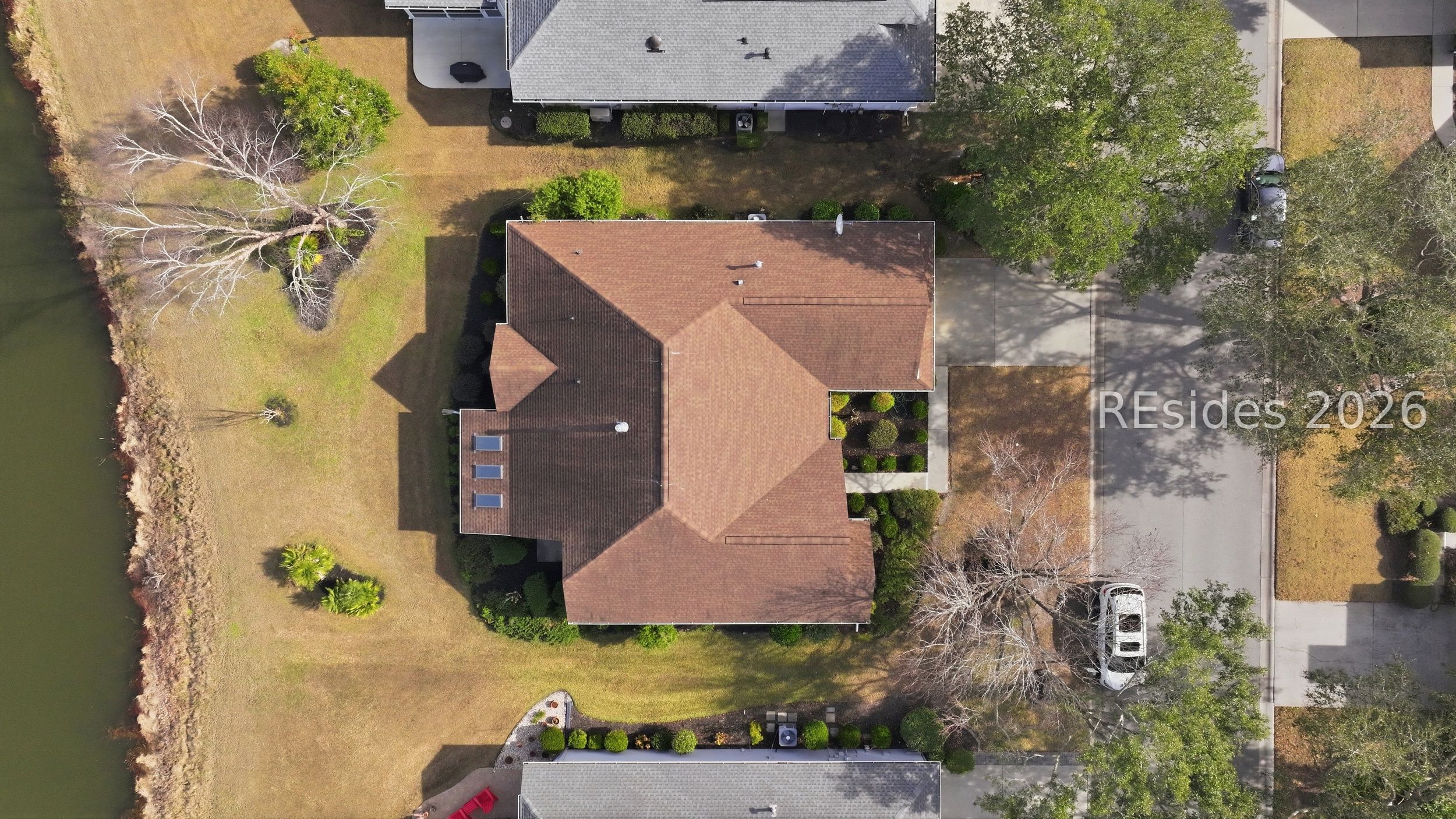 6 Hampton Circle
