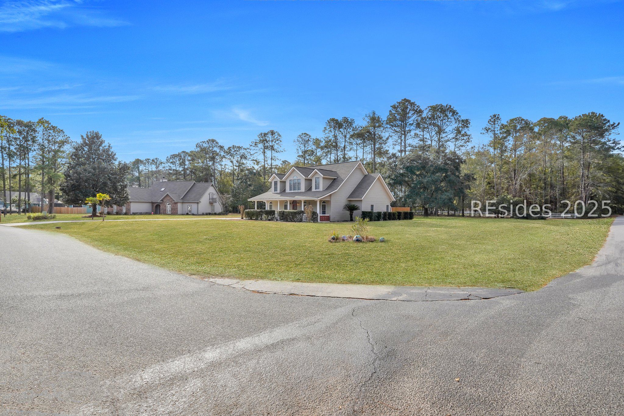 2 Long Lake Drive