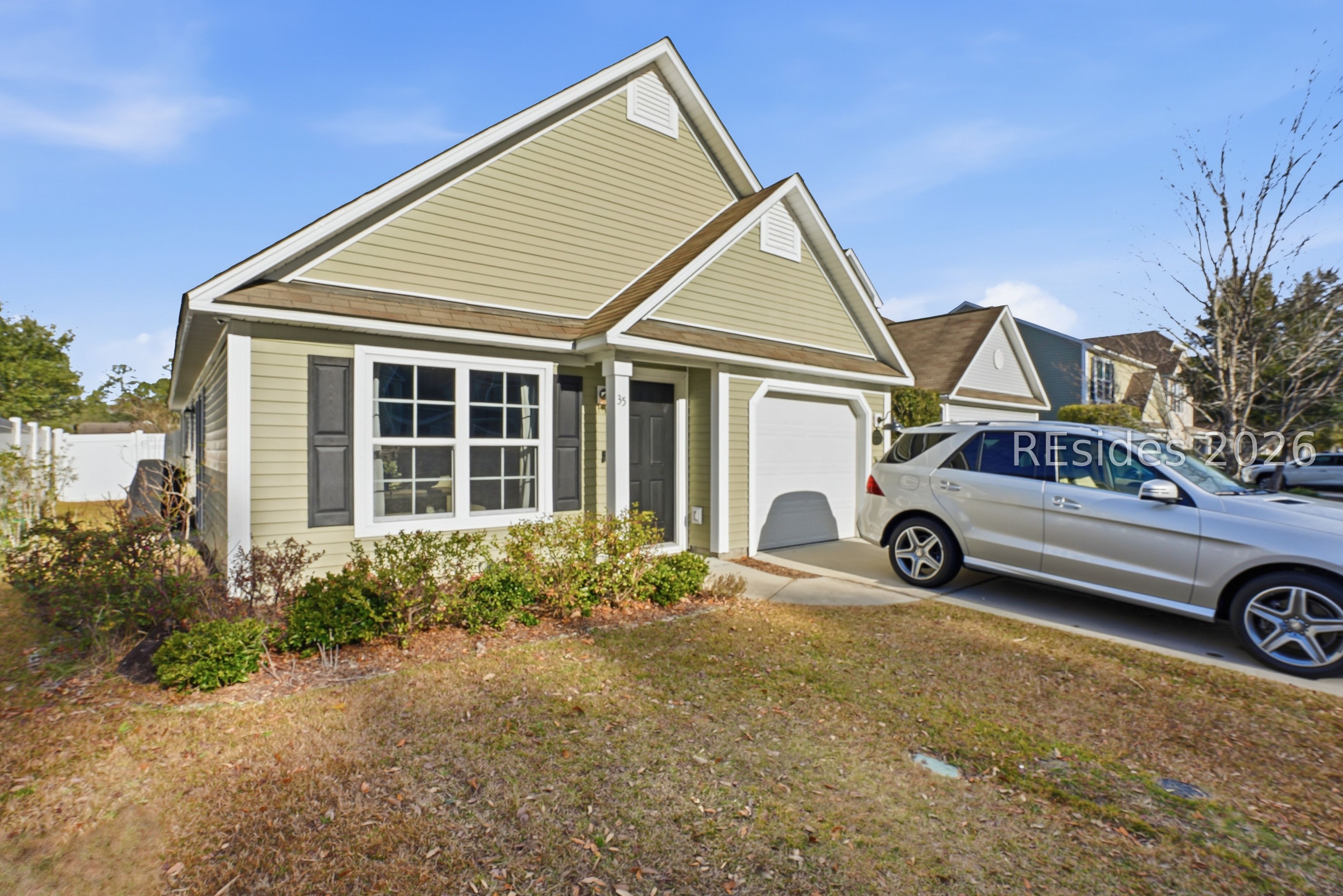 35 Running Oak Drive