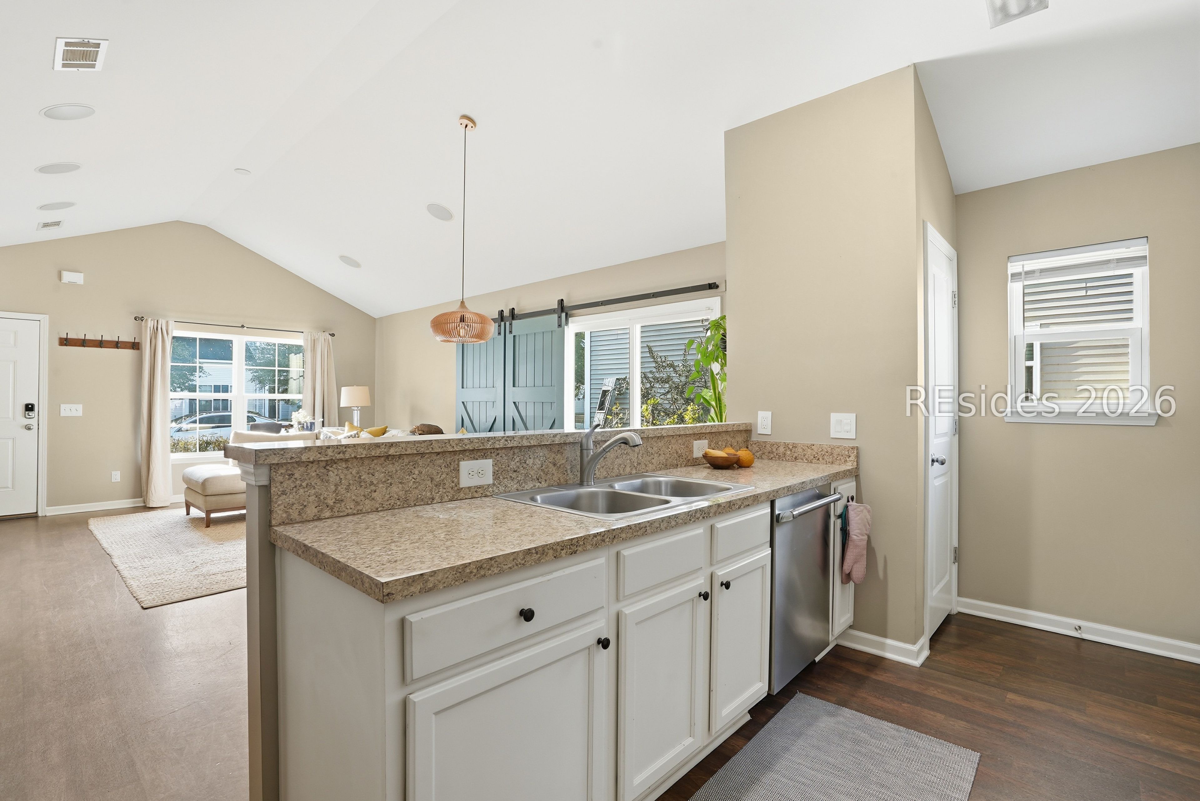 35 Running Oak Drive