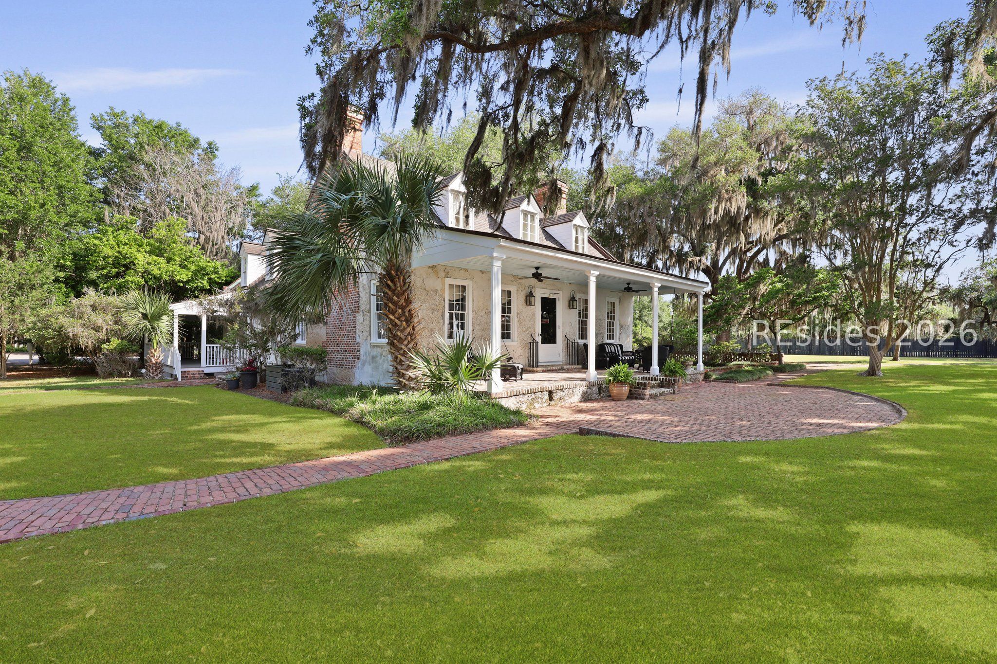 66 Pinkney Boulevard