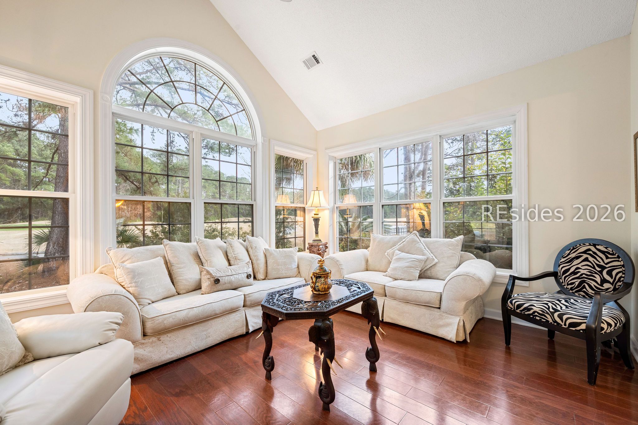 10 Abingdon Lane