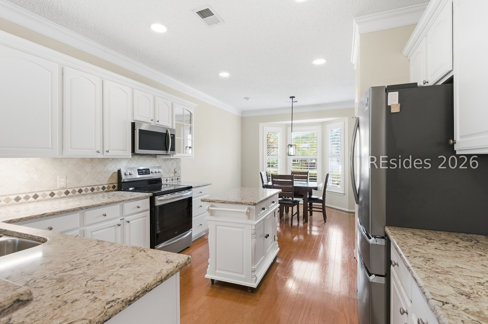 6 Larkspur Lane