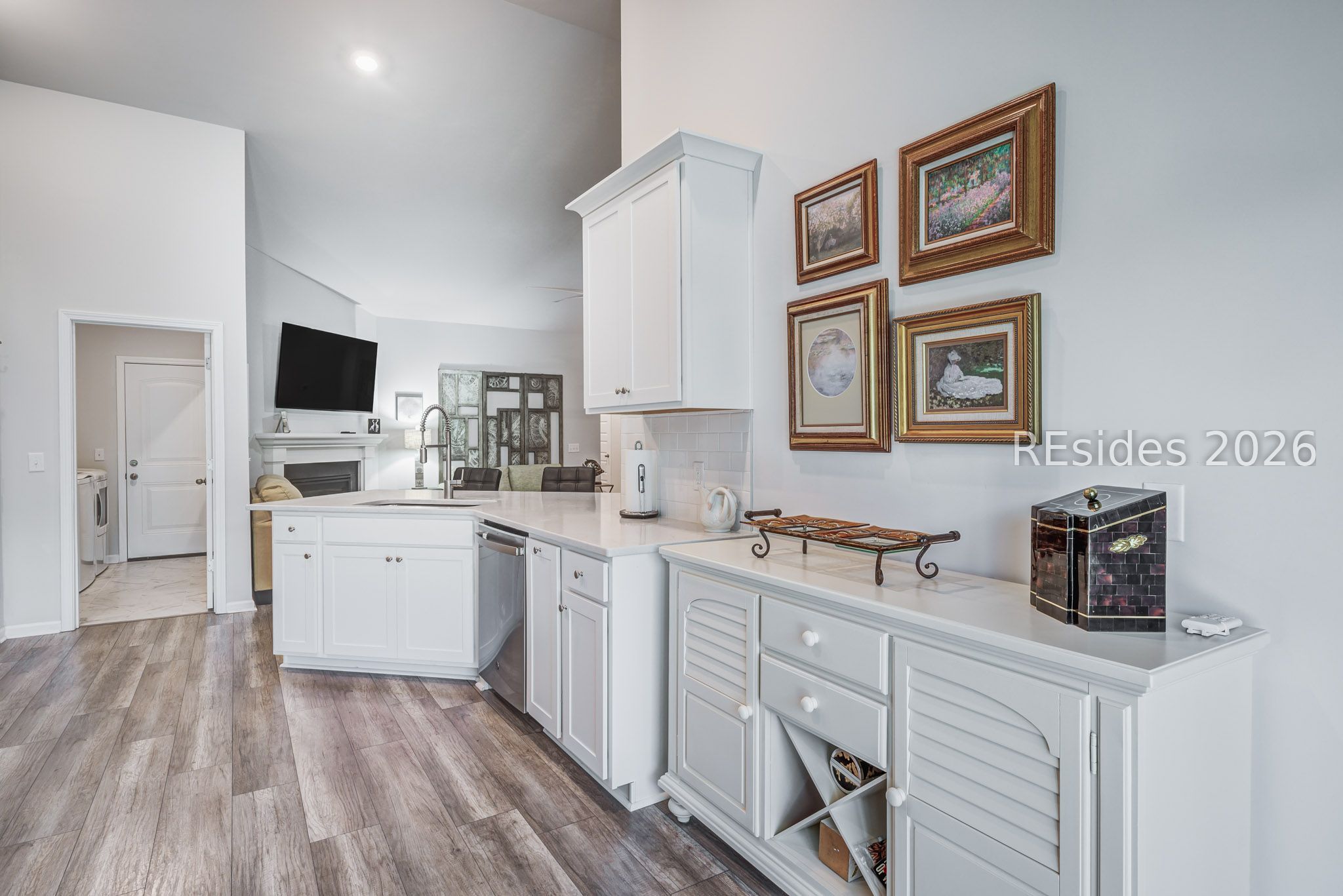 145 Clearwater Walk