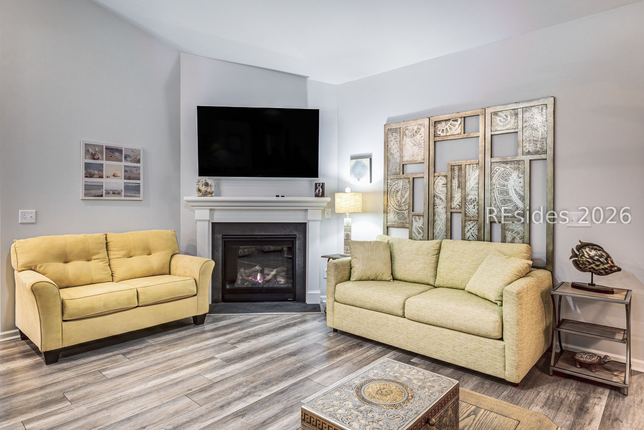 145 Clearwater Walk