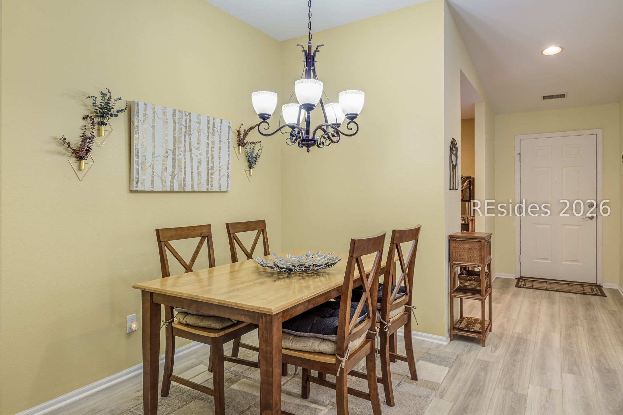 101 Arango Court