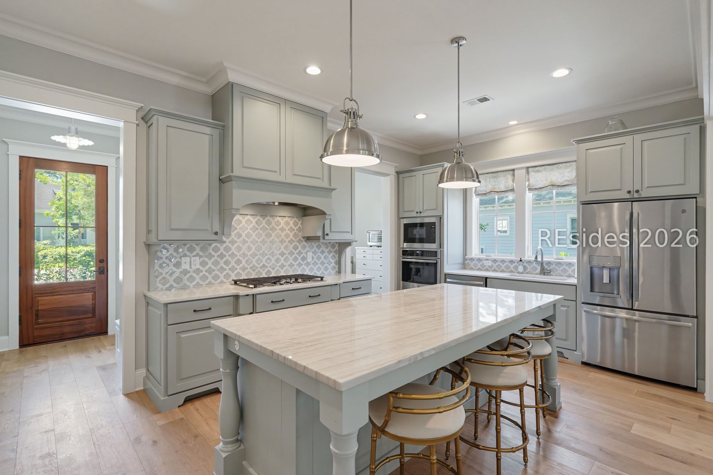 7 West Bluff