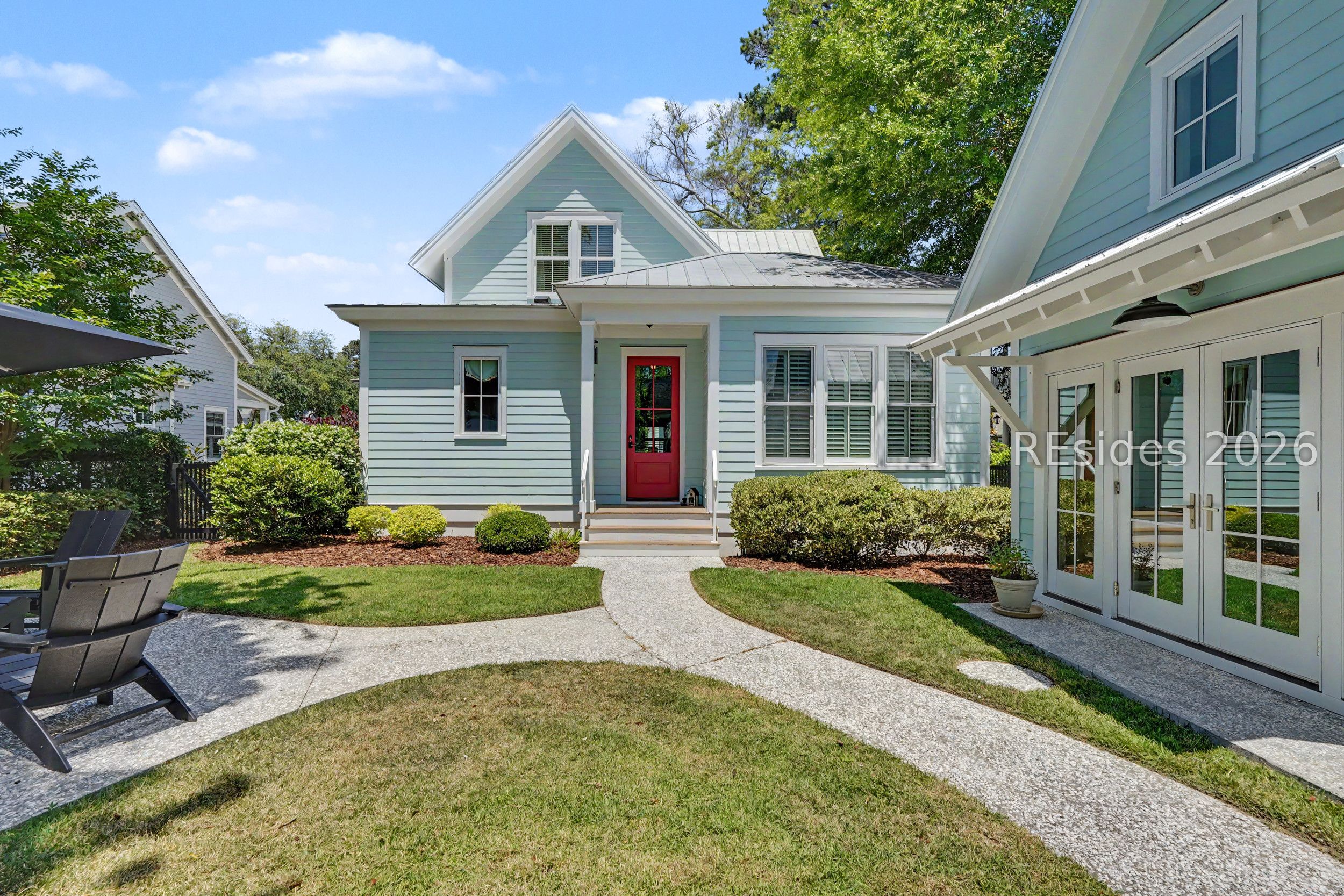 7 West Bluff