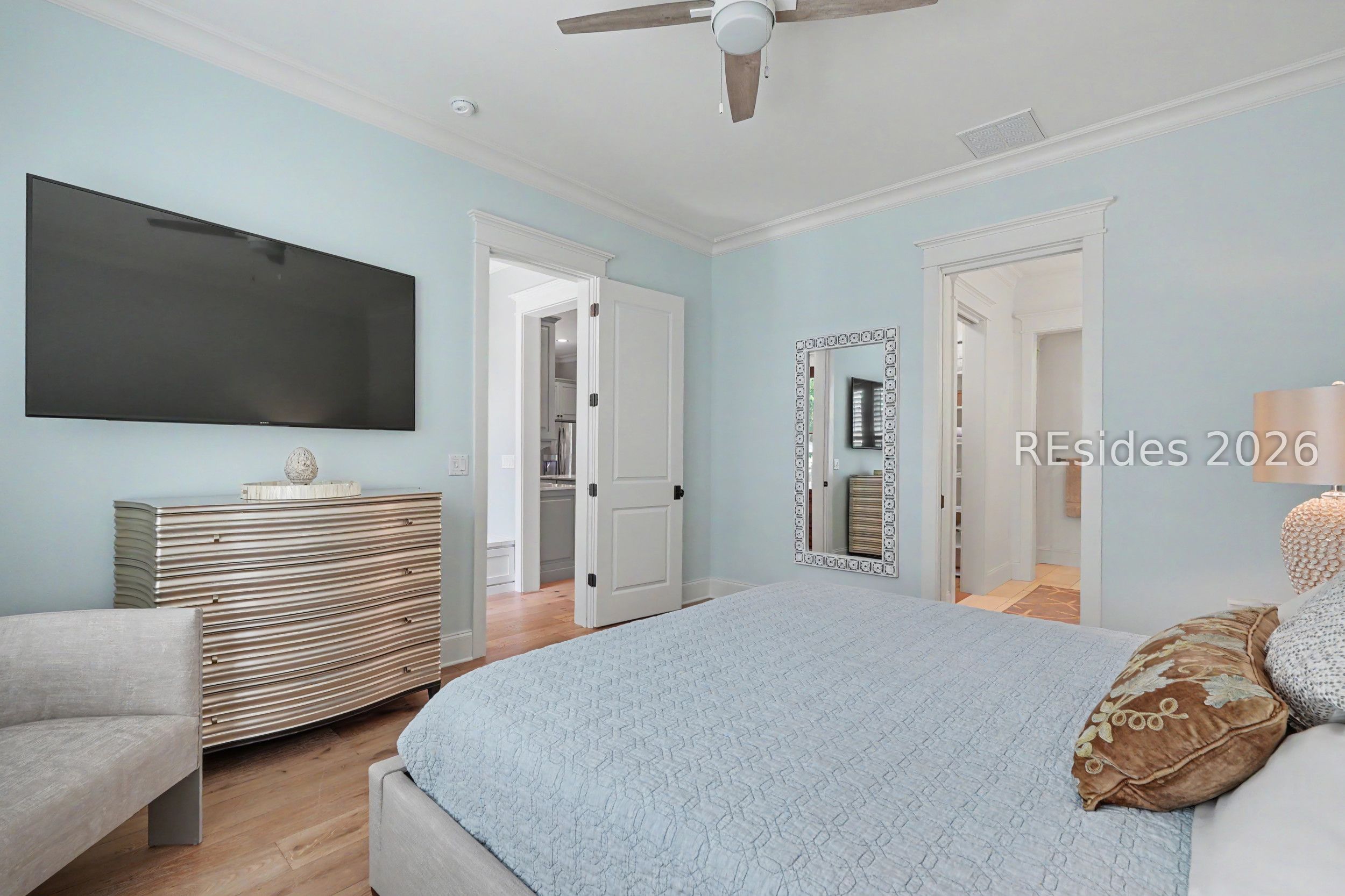 7 West Bluff