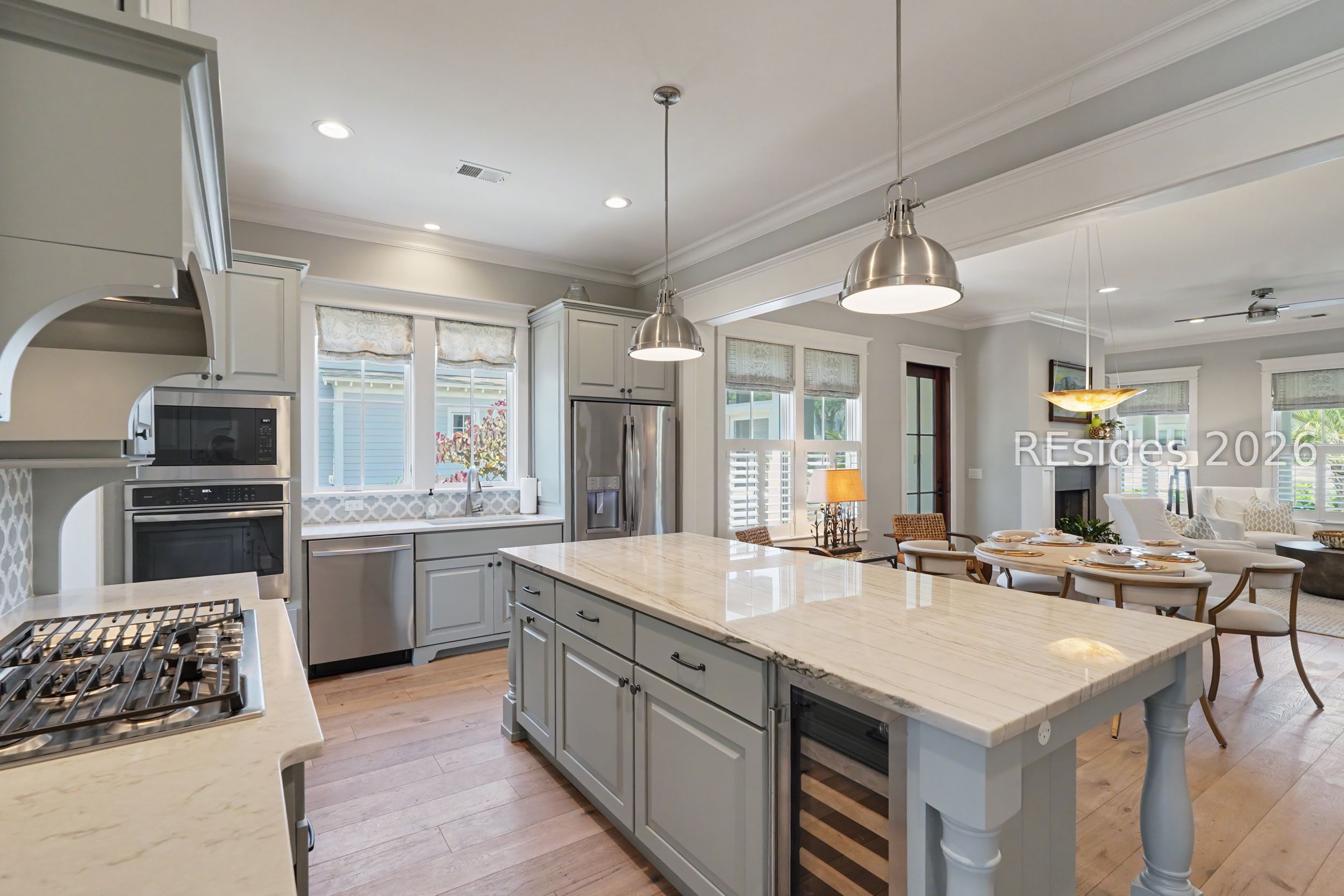 7 West Bluff