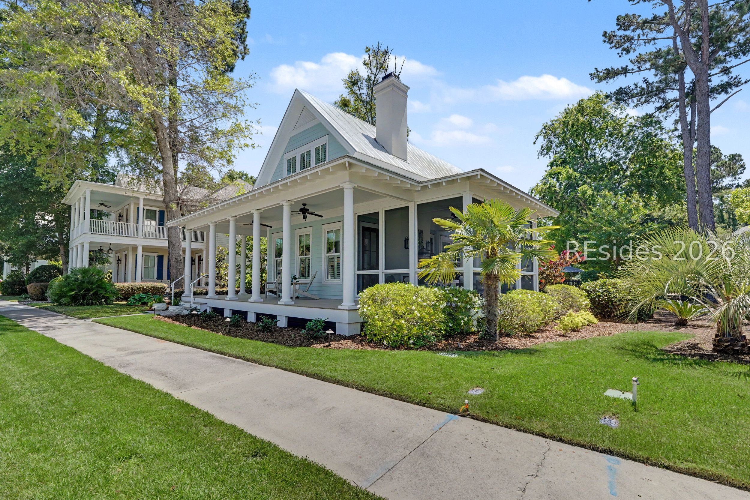 7 West Bluff
