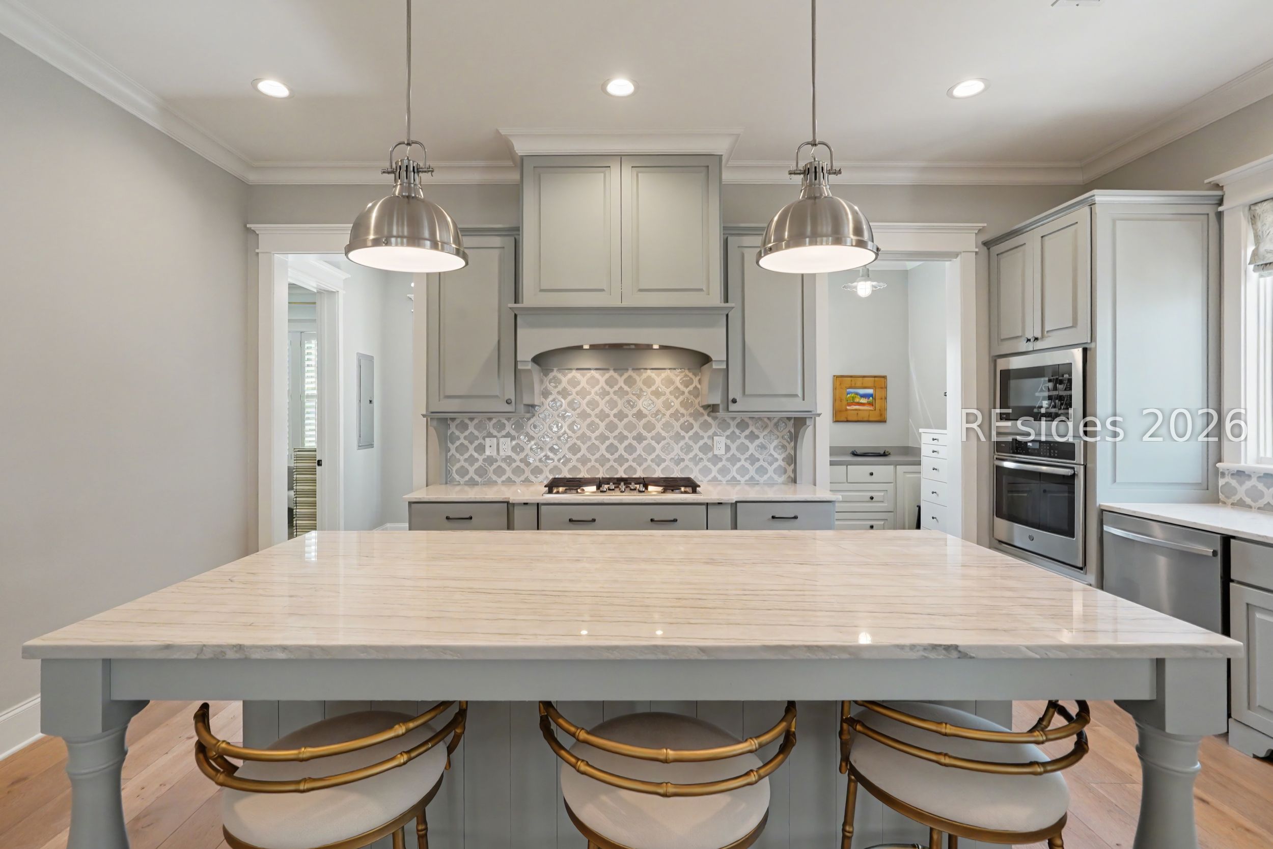 7 West Bluff