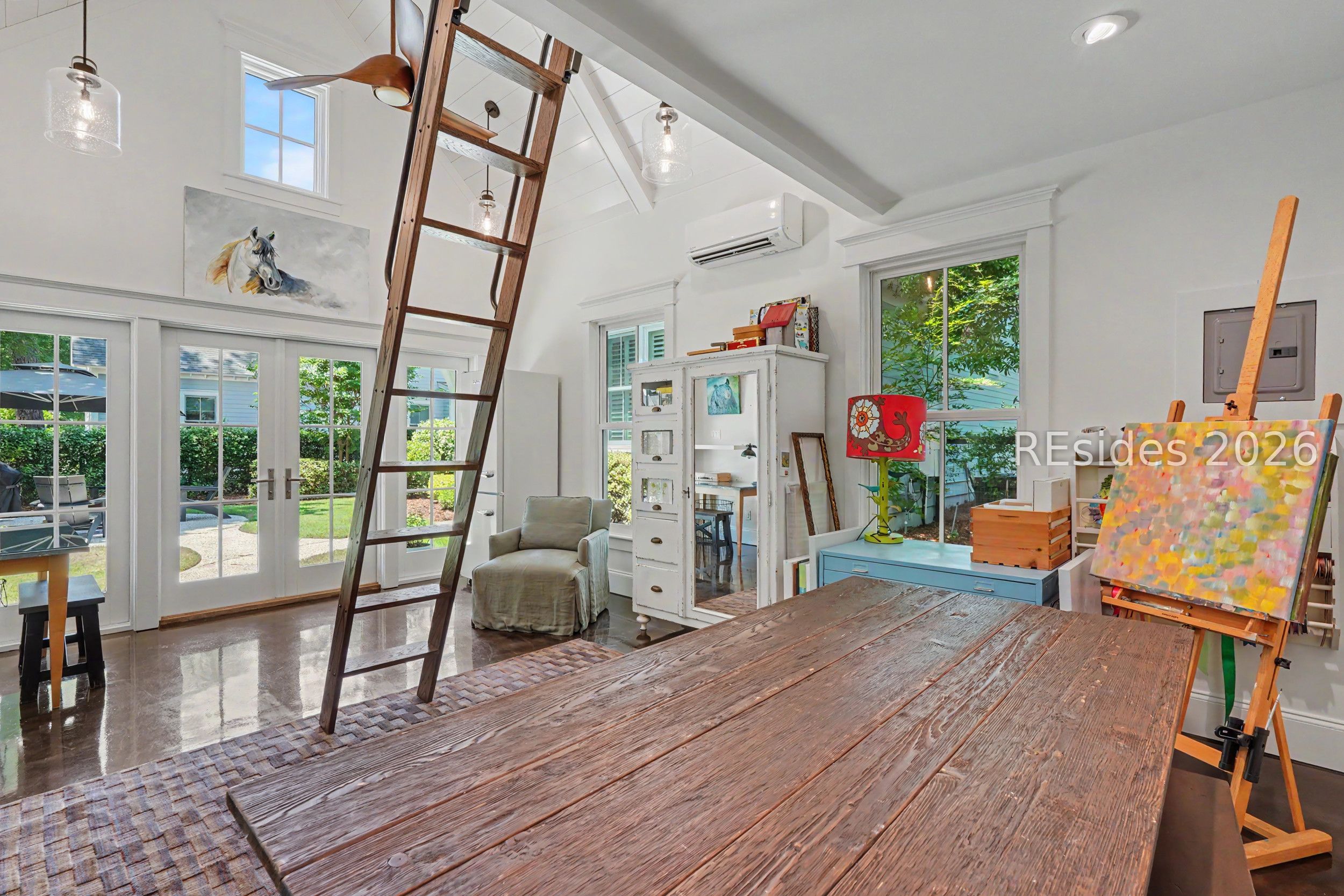 7 West Bluff