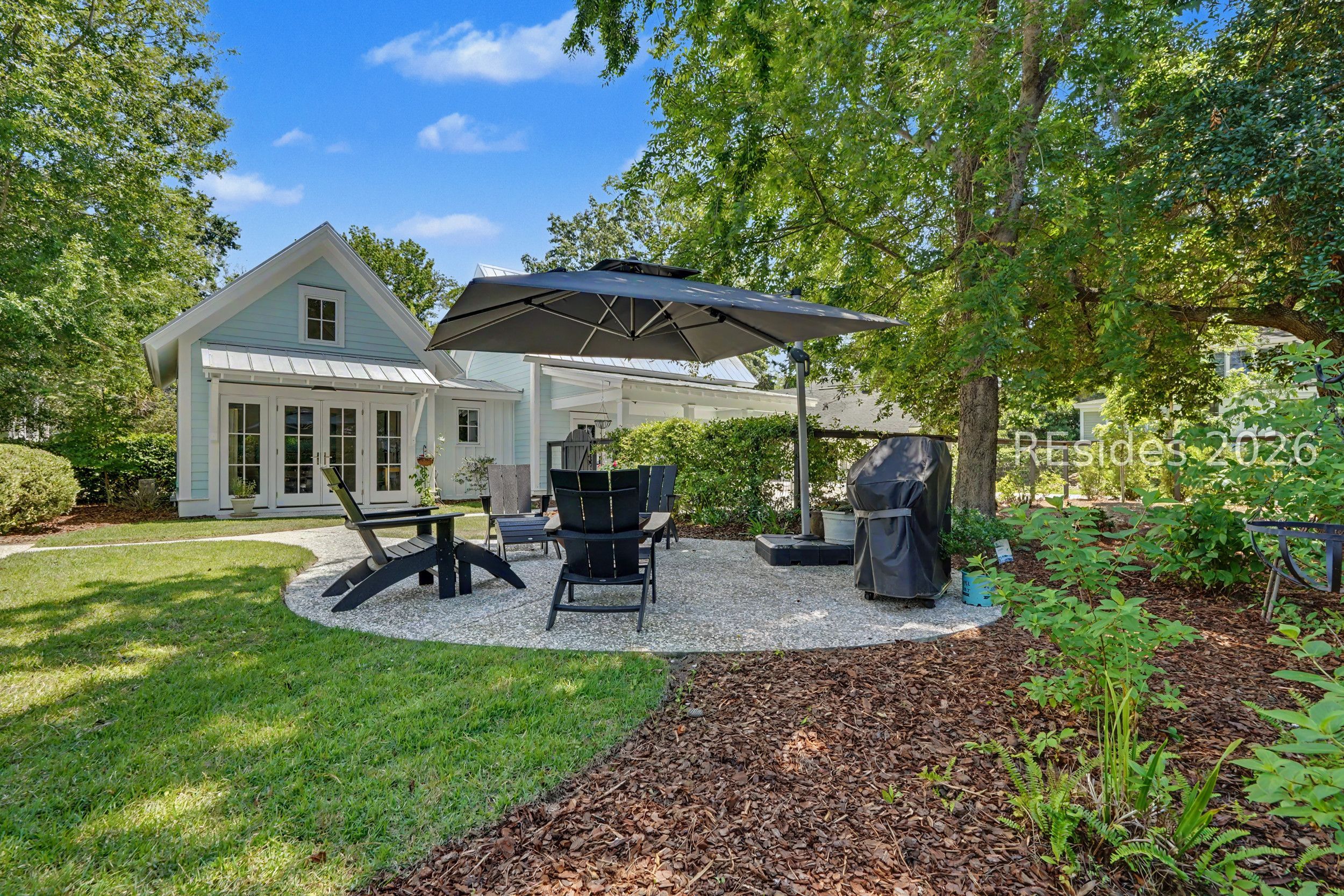 7 West Bluff