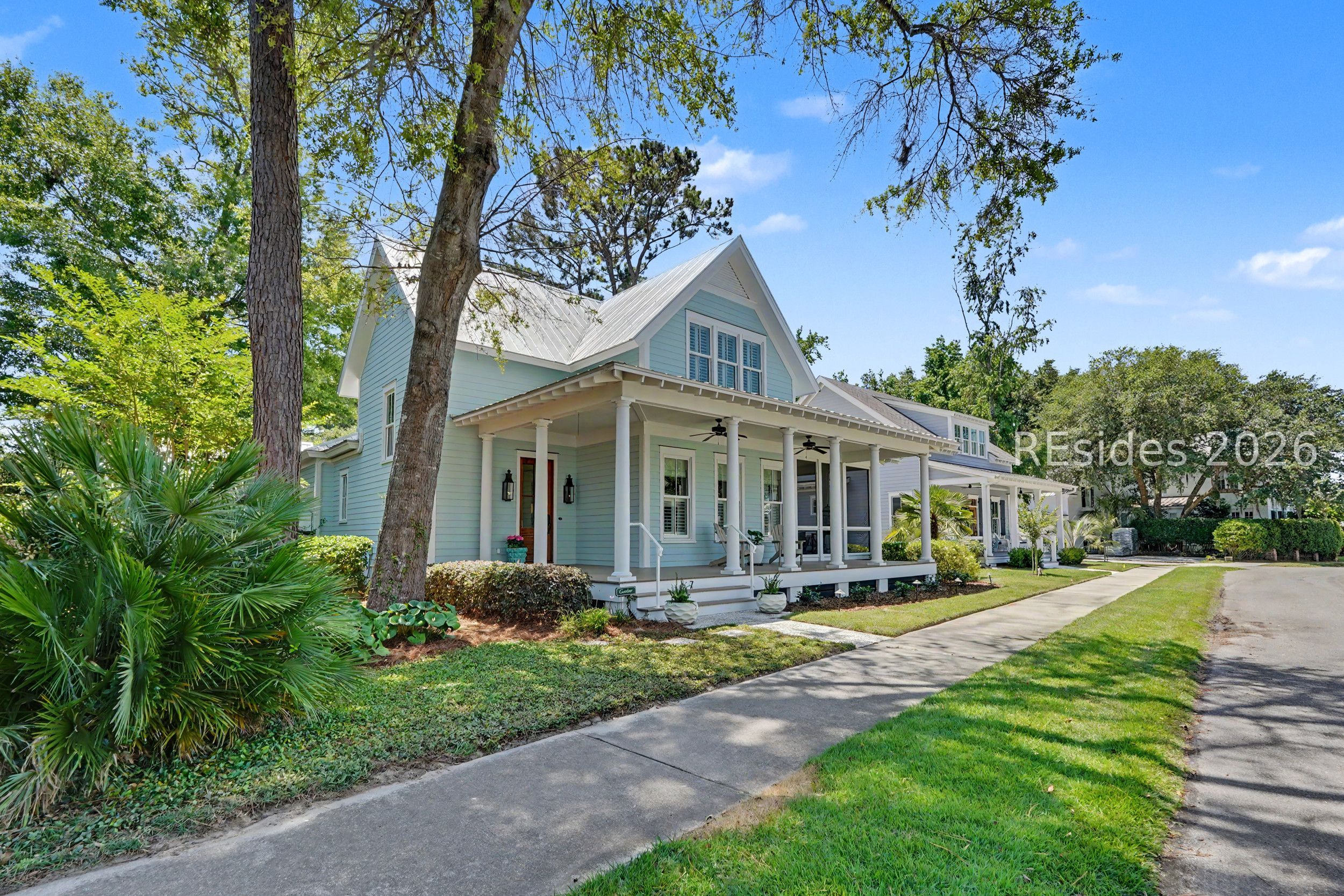 7 West Bluff