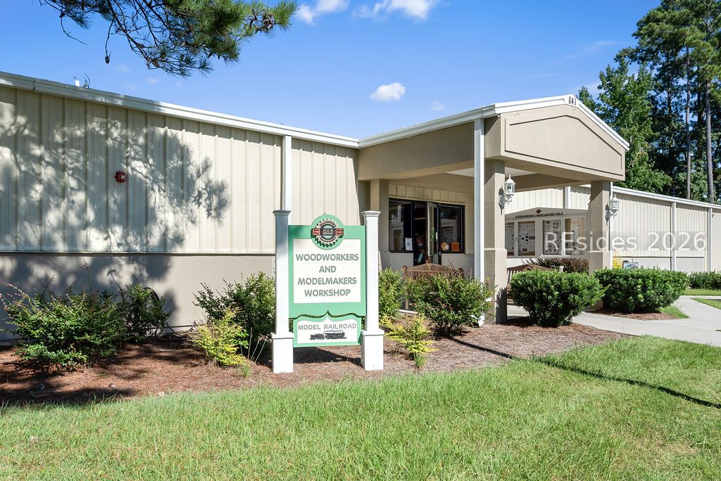 148 Colonel Thomas Heyward Road
