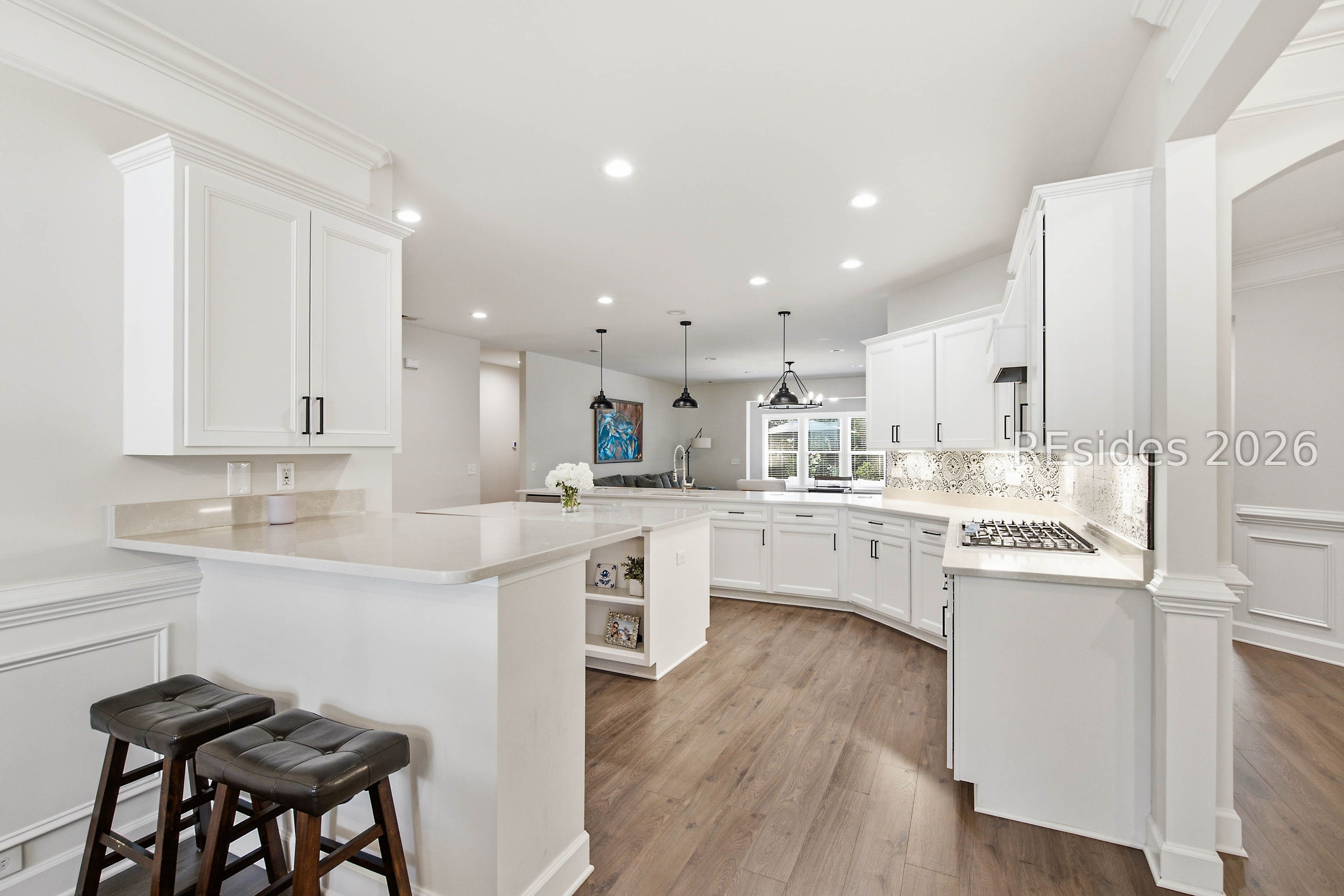 77 Bainbridge Way