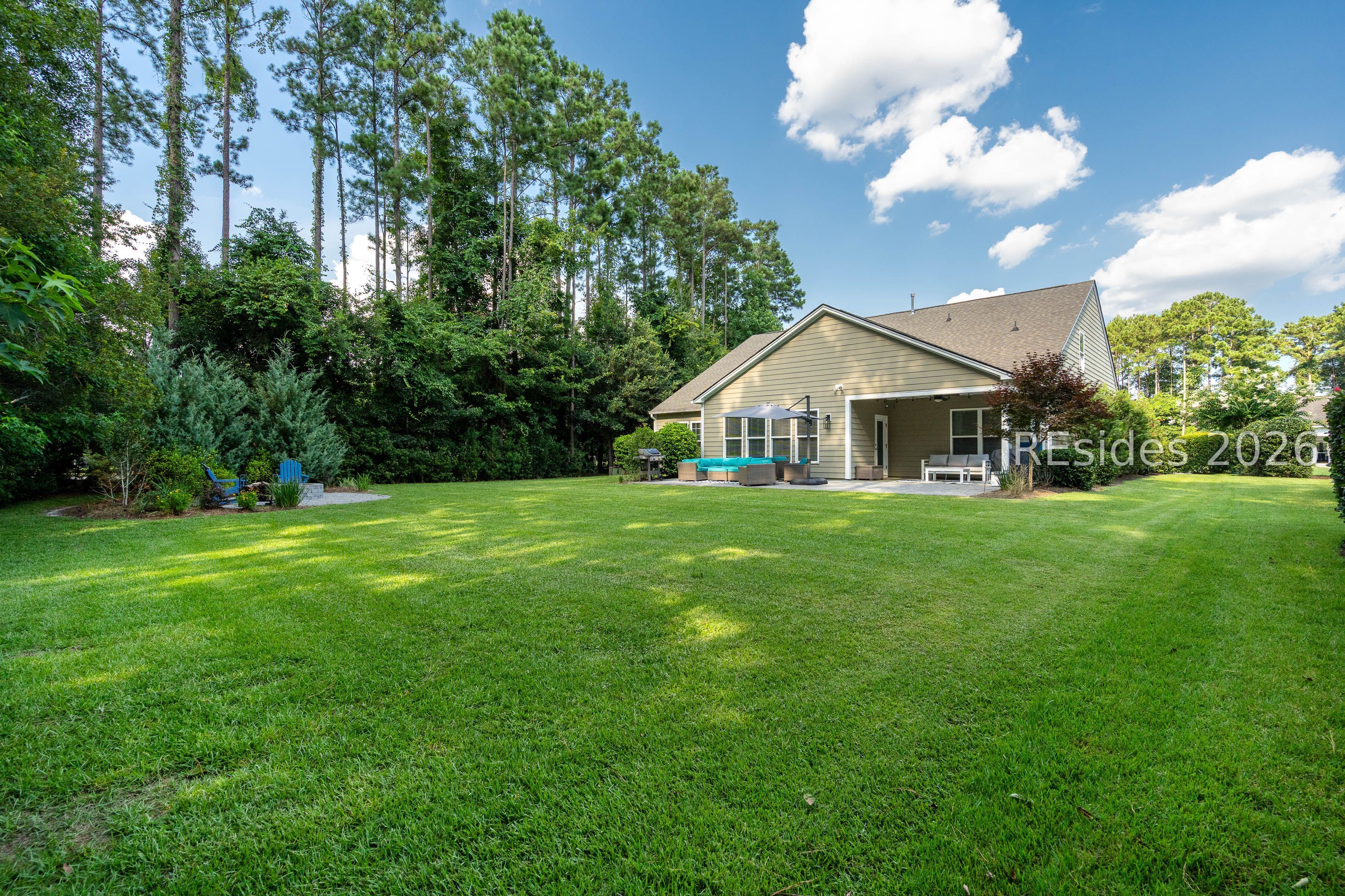 77 Bainbridge Way